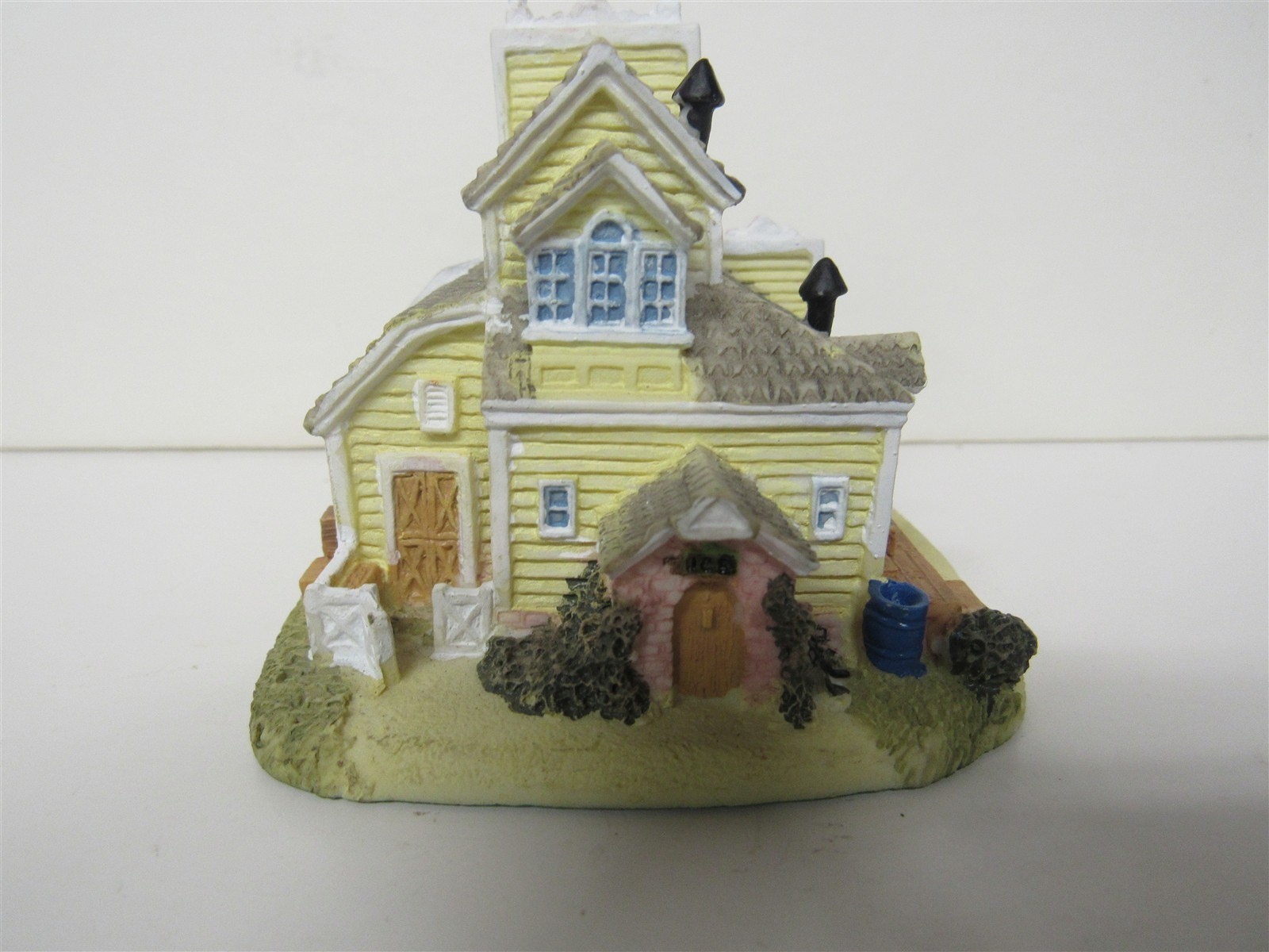 Liberty Falls Americana Collection 1997 Berghoff Butcher Shop AH131 Ships Free
