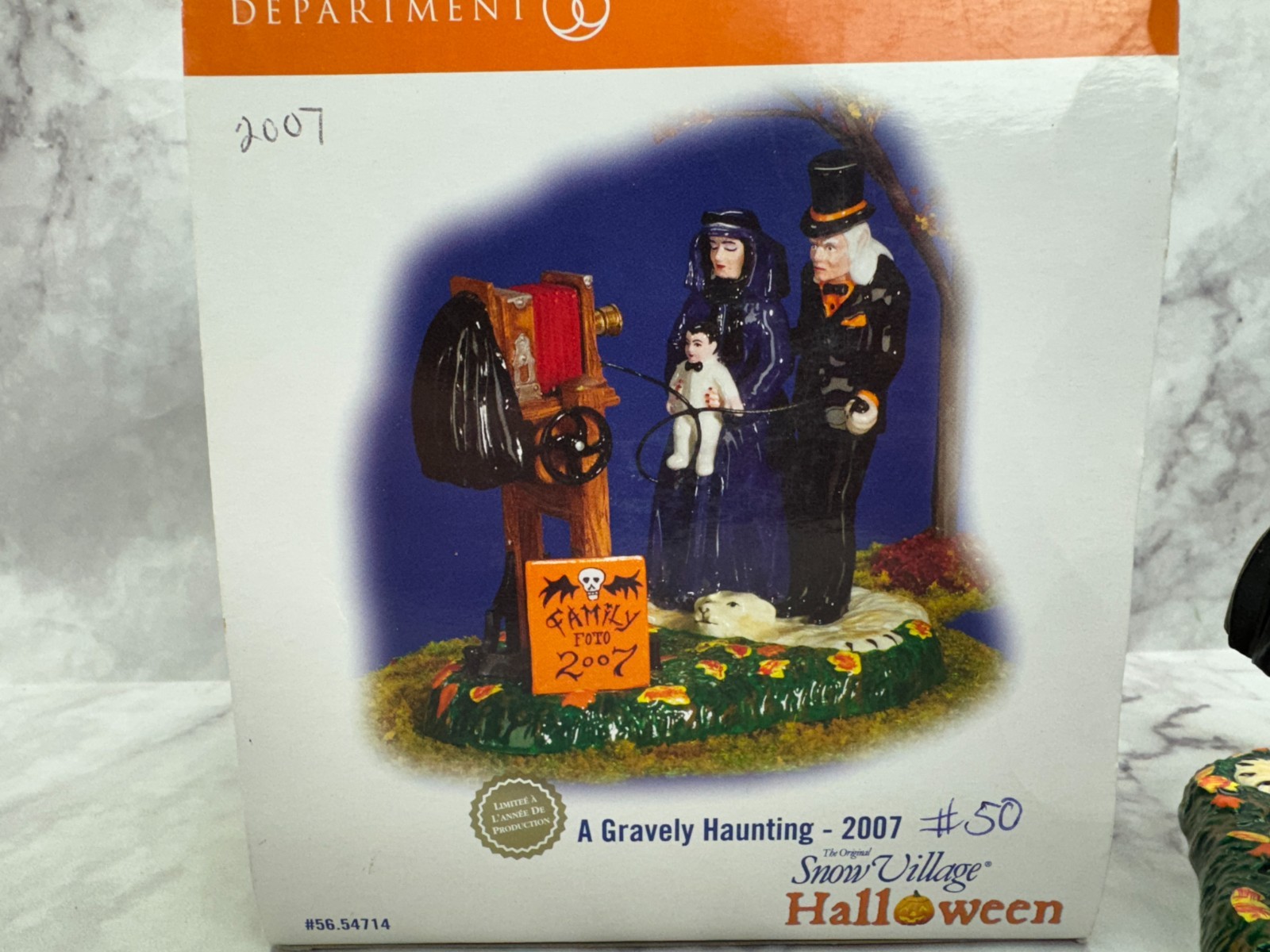 Dept. 56 Halloween A Gravely Haunting Family Photo 56.54714 Snow Village 2007