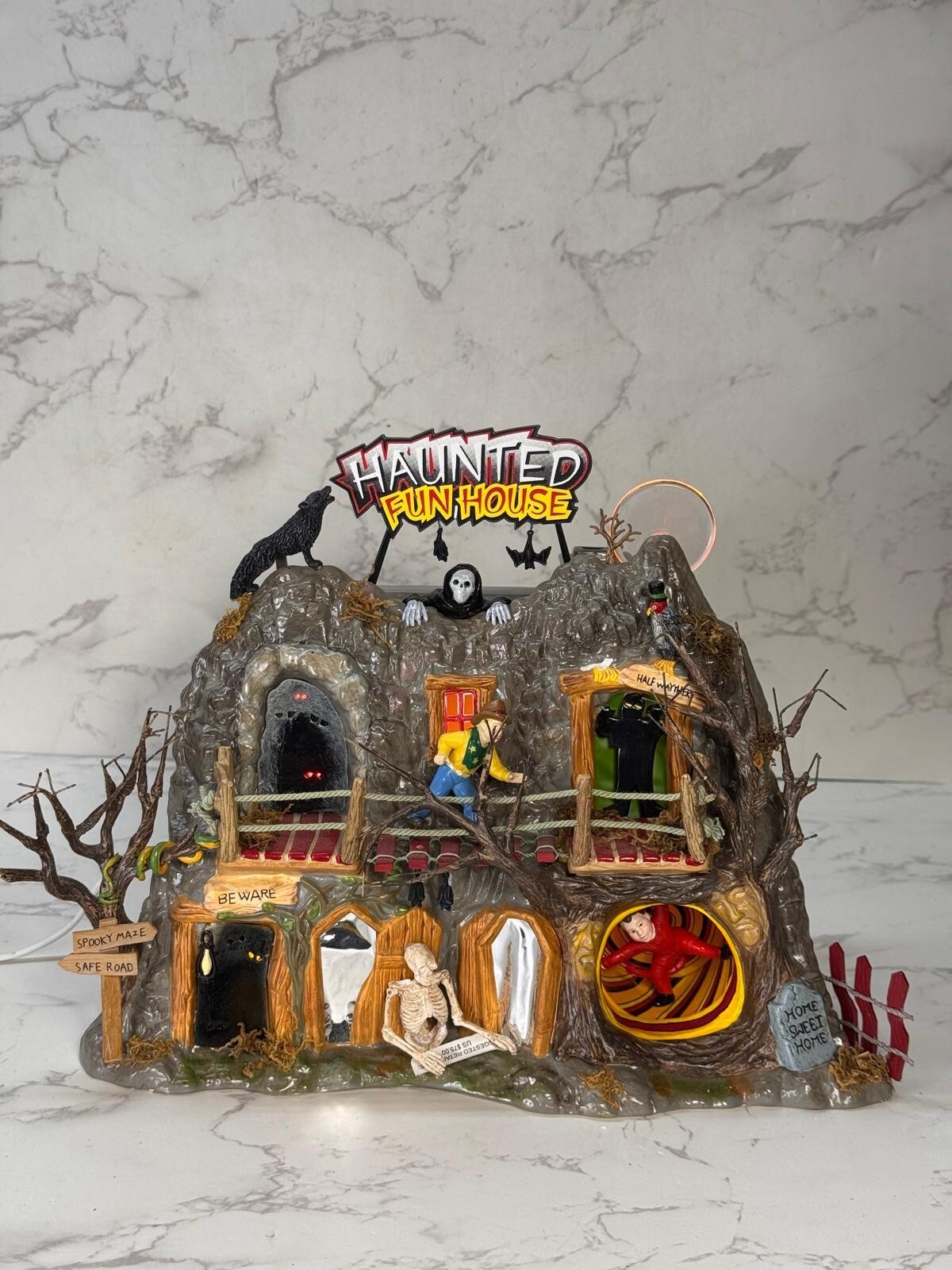 Department 56 Snow Village Halloween Haunted Fun House #56.55094 Retired 2001
