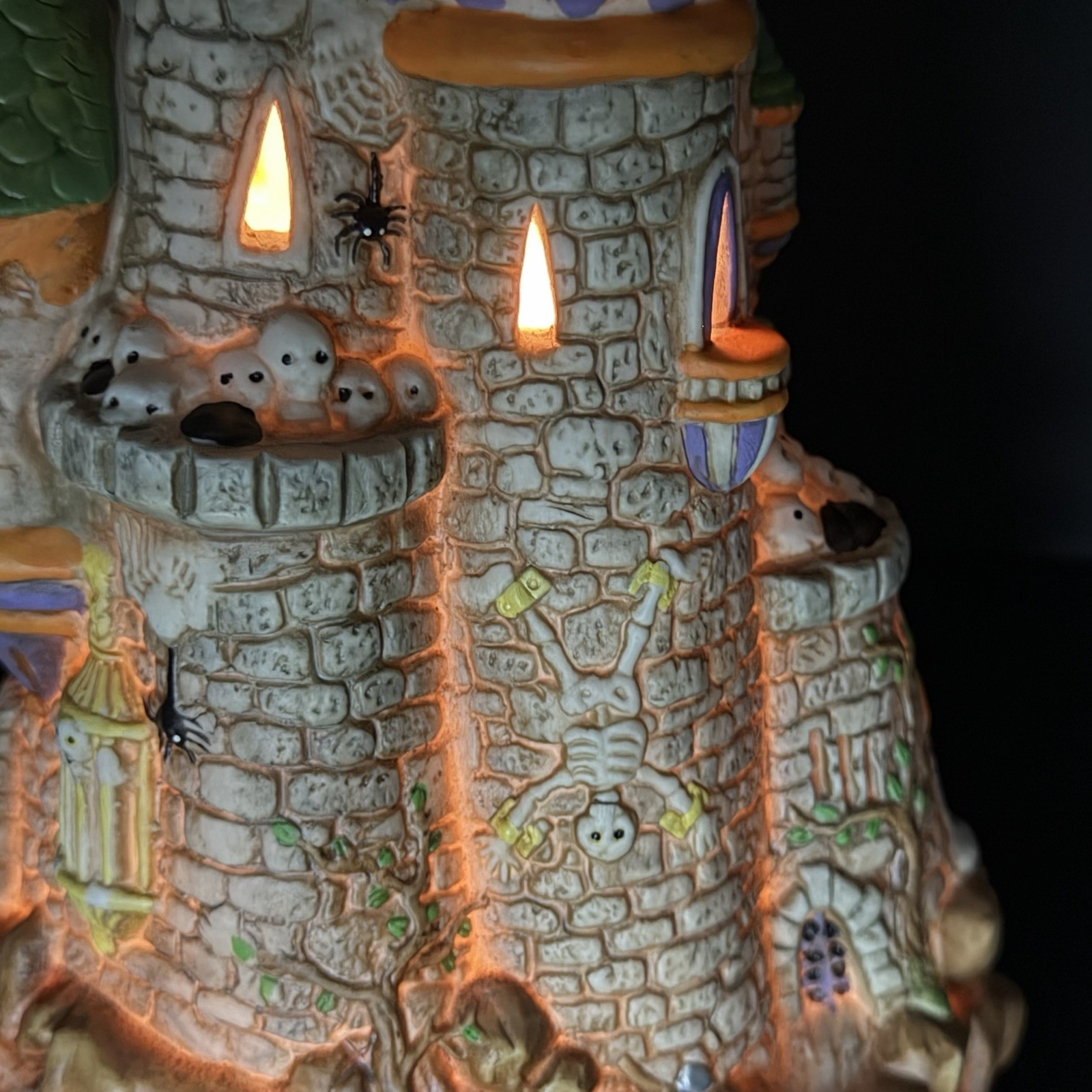 Creepy Hollow – Creepy Castle Halloween Village Lighted- Midwest Of Cannon Falls