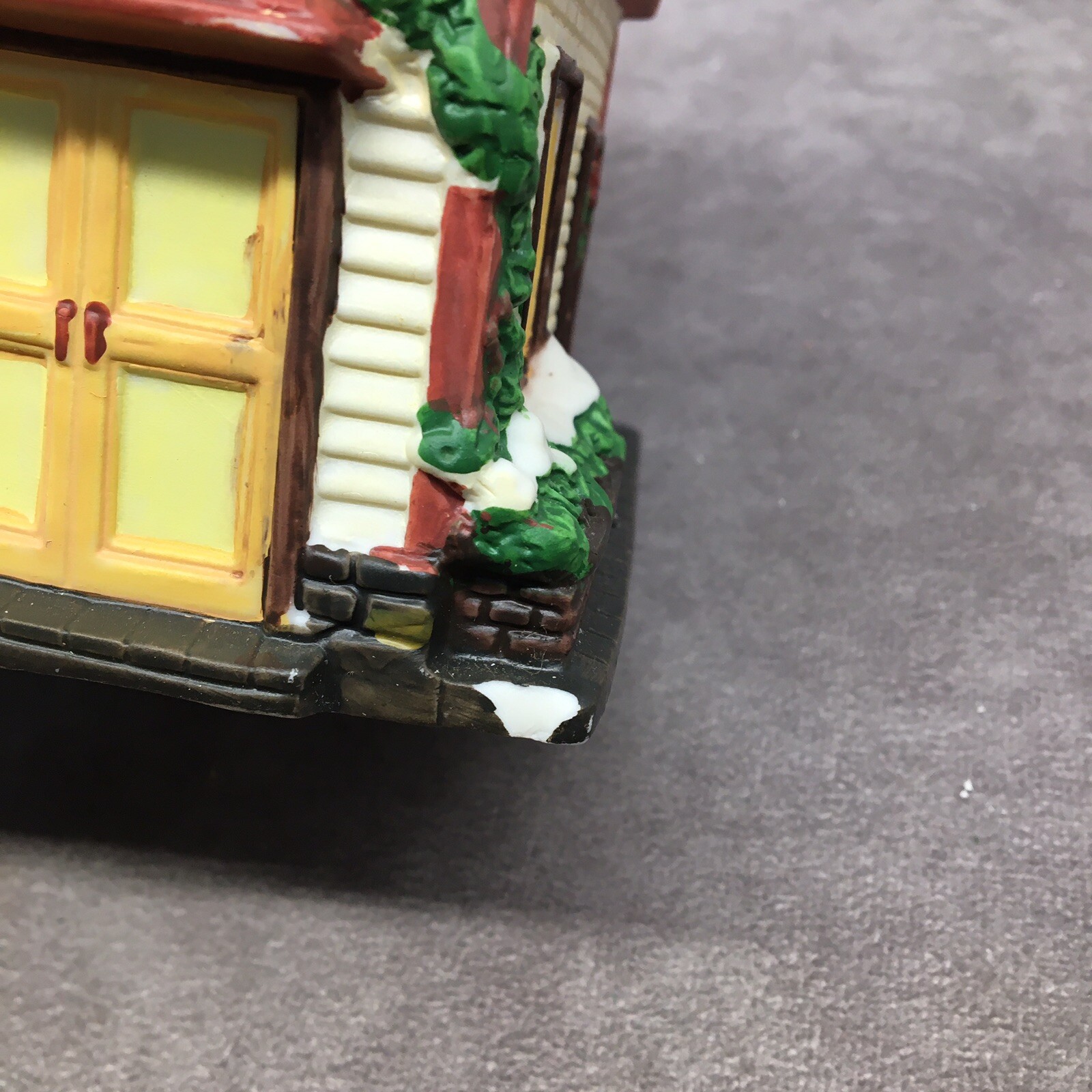 Holiday Time Walton’s 5&10 Collectors Edition Lighted House -Read Description