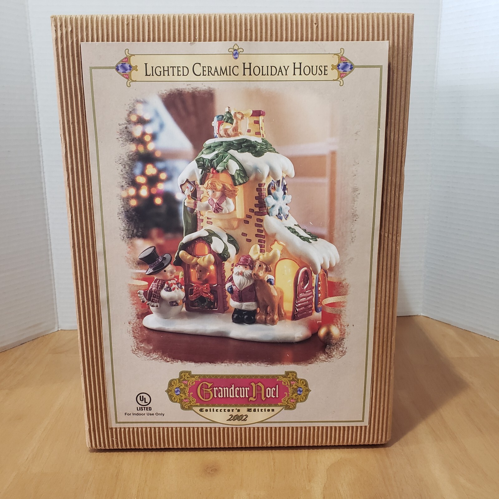 Grandeur Noel Collector’s Edition 2002 Lighted Ceramic Holiday House