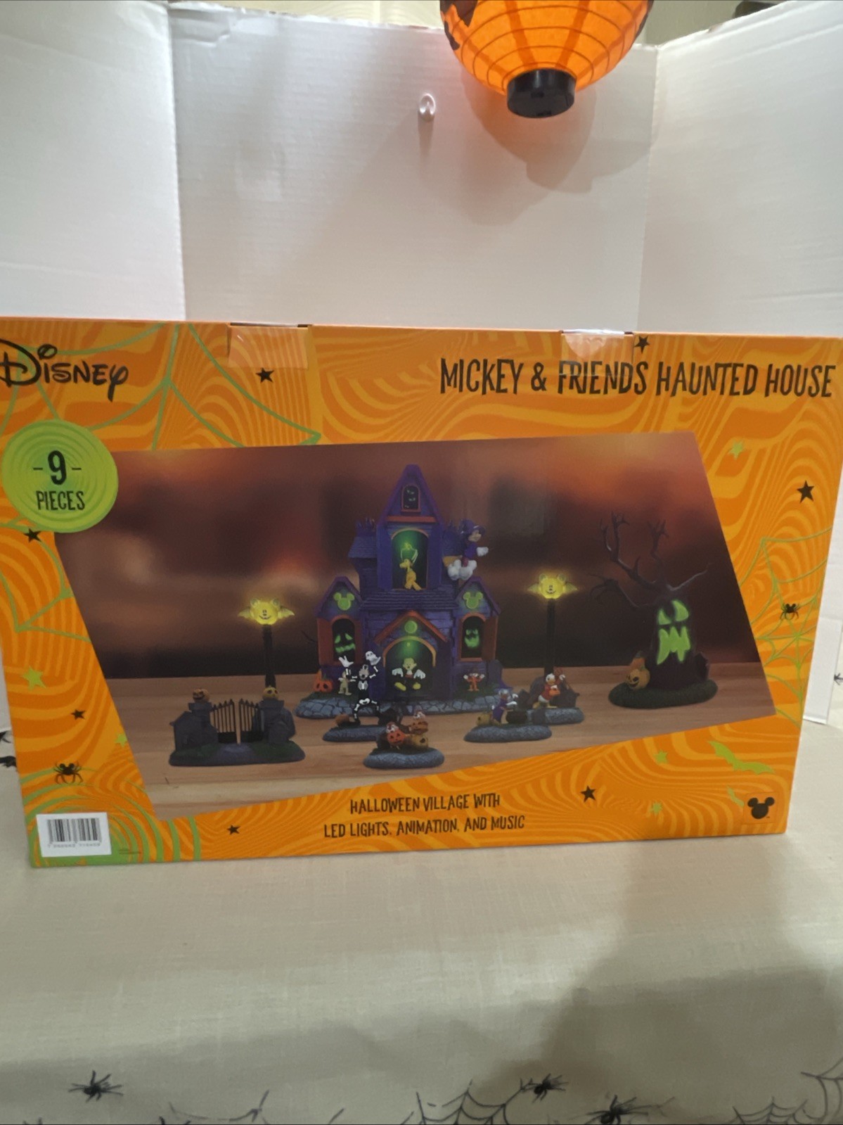 Disney Mickey & Friends Haunted House Halloween Village 9-Piece Set Lights NEW