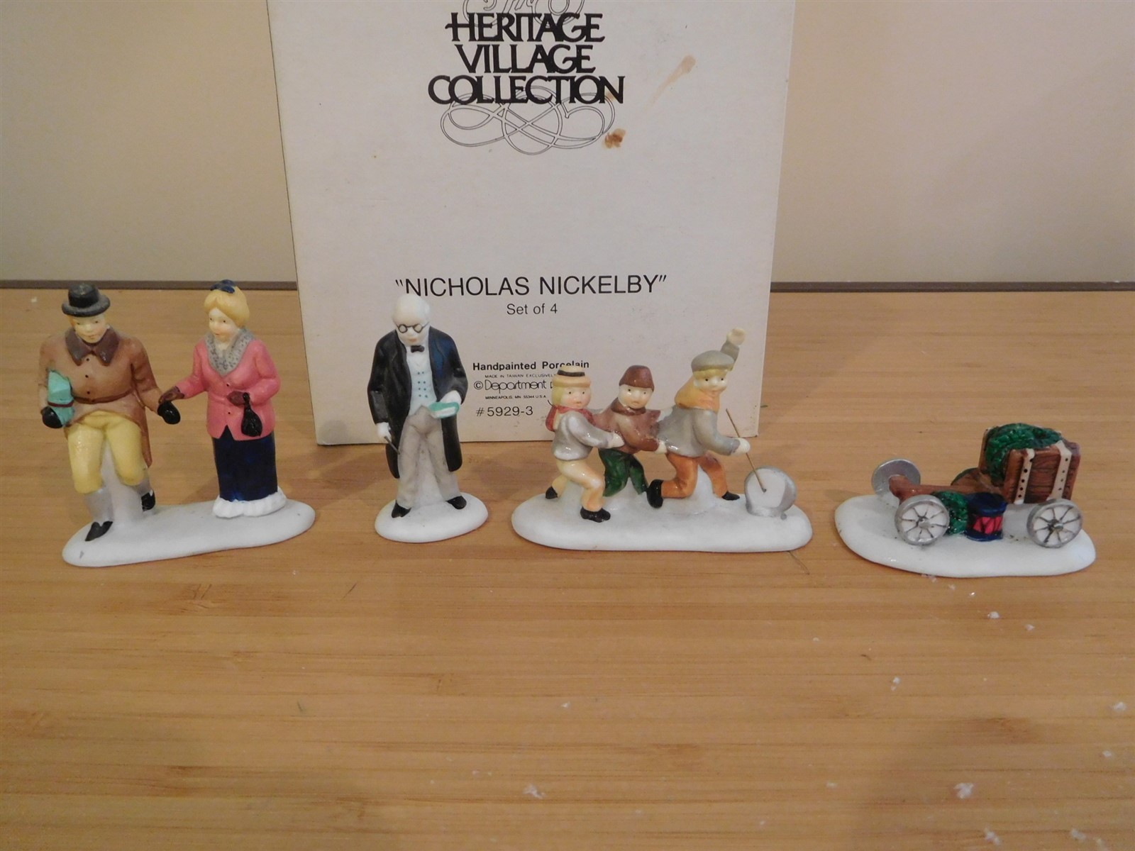 Dept 56 Dickens Village – Nicholas Nickelby – Set of 4 – #56.59293 – Free Ship
