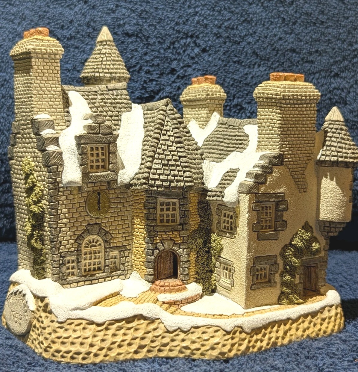 DAVID WINTER 1988 vintage village Cottage A Christmas In Scotland & Hogmanay