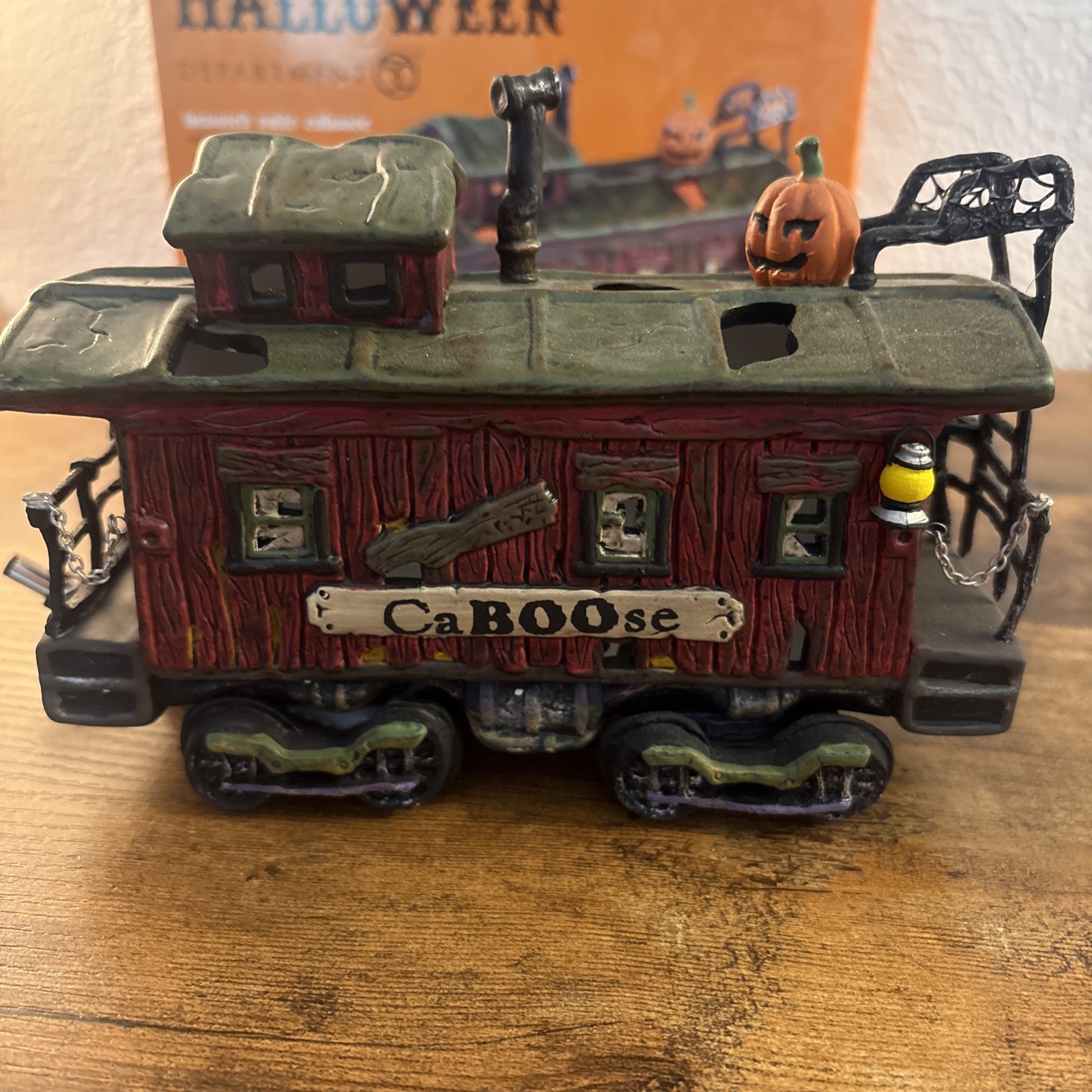 Dept 56 Snow Village Halloween Haunted Rails Caboose 4020957 Department 56 train