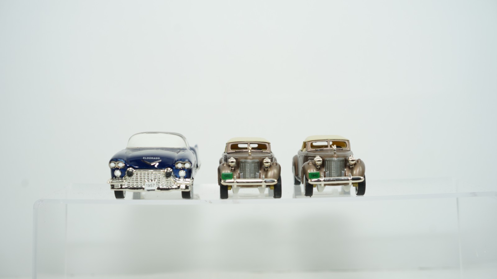 Department 56 Classic Vintage Cars 1957 Cadillac Eldorado & 1940 V16 Coupe S13