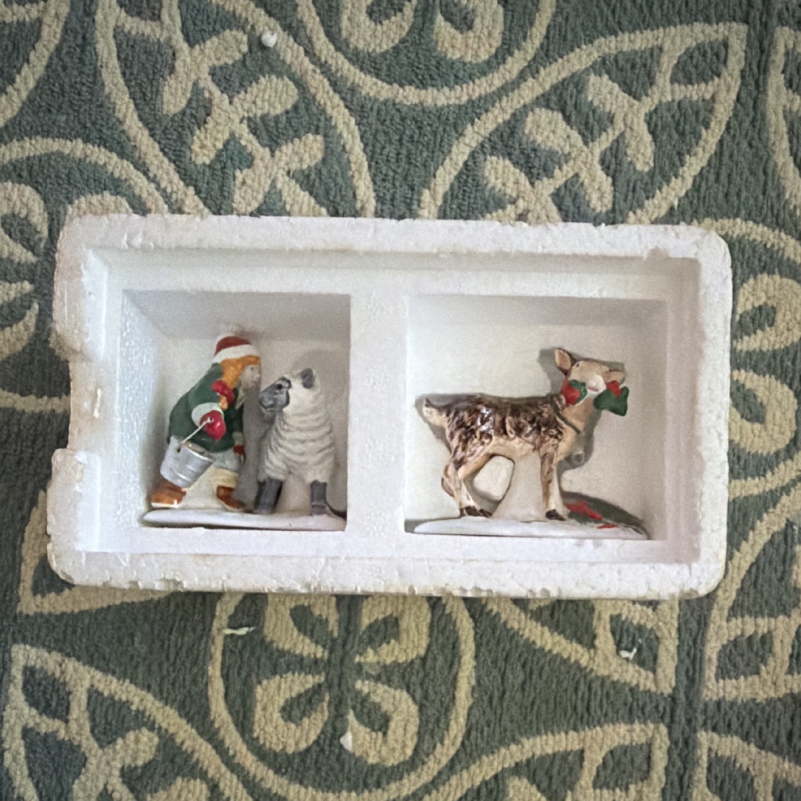 Department 56 Snow Village Christmas at the Farm Hand Painted Ceramic Set of 2