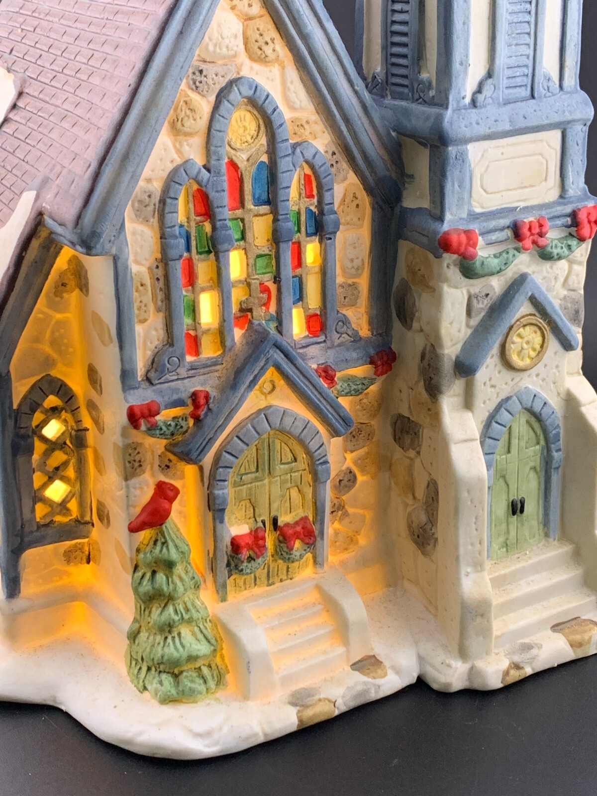 Christmas Village Porcelain Church Cathedral 1996 Lighted 10″ Four Star