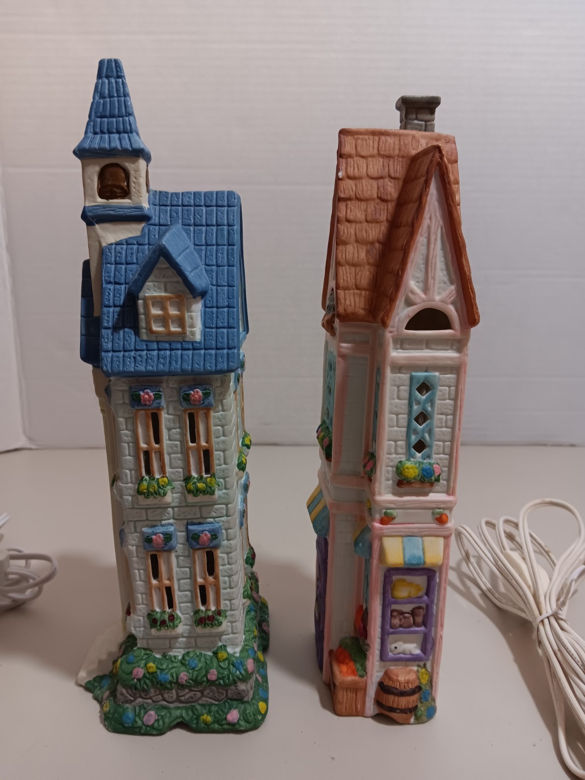 Vintage – Lighted Village Set 2 Pc School House & Grocery Store
