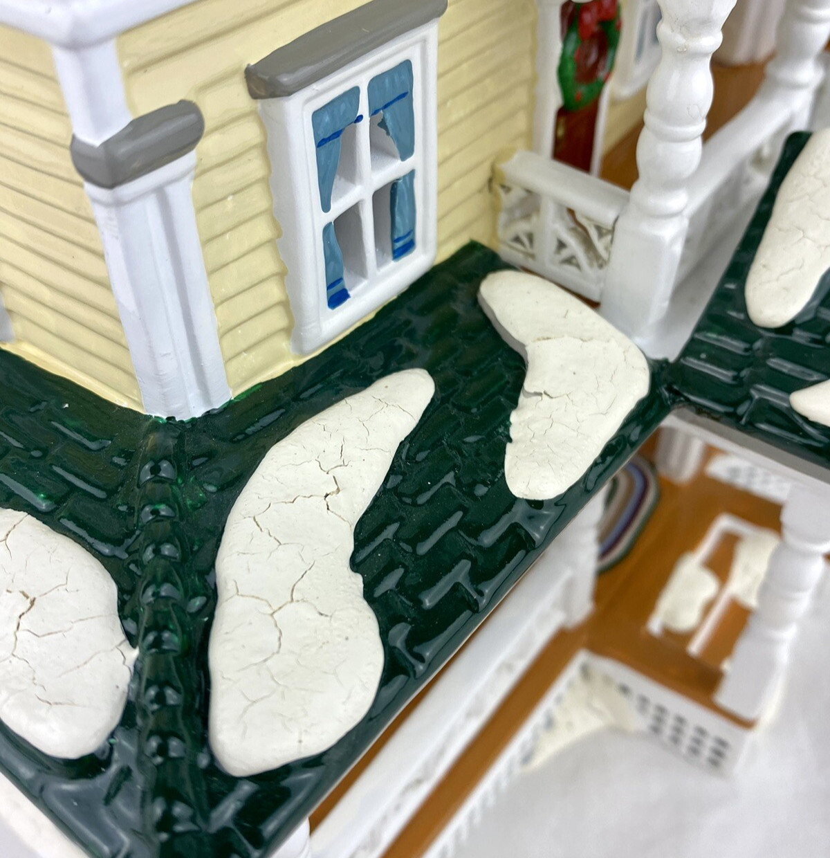 Department 56 Snow Village Carpenter Gothic Bed & Breakfast In Box 56.55043