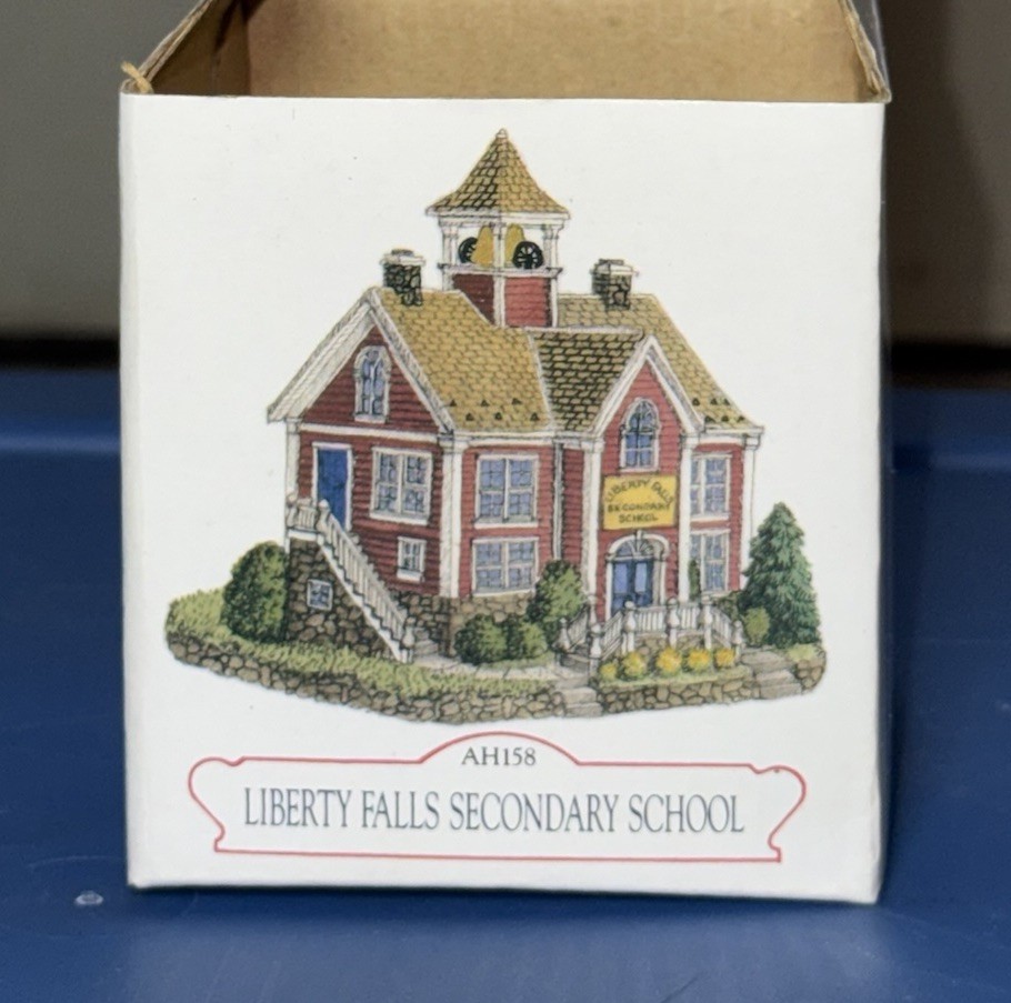 Liberty Falls Red Secondary School 1998 Collection AH158 3 5/8″ Tall Building