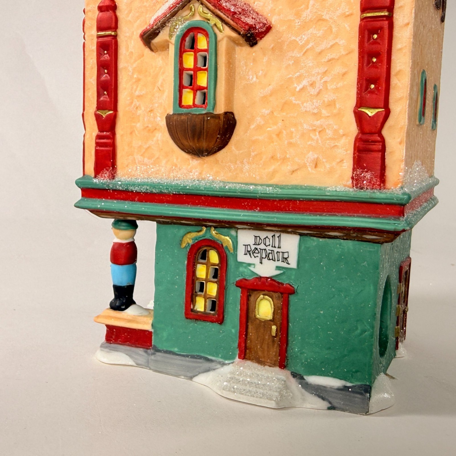 Vintage 1990’s Dept 56 North Pole Series Marie’s Doll Museum 56408