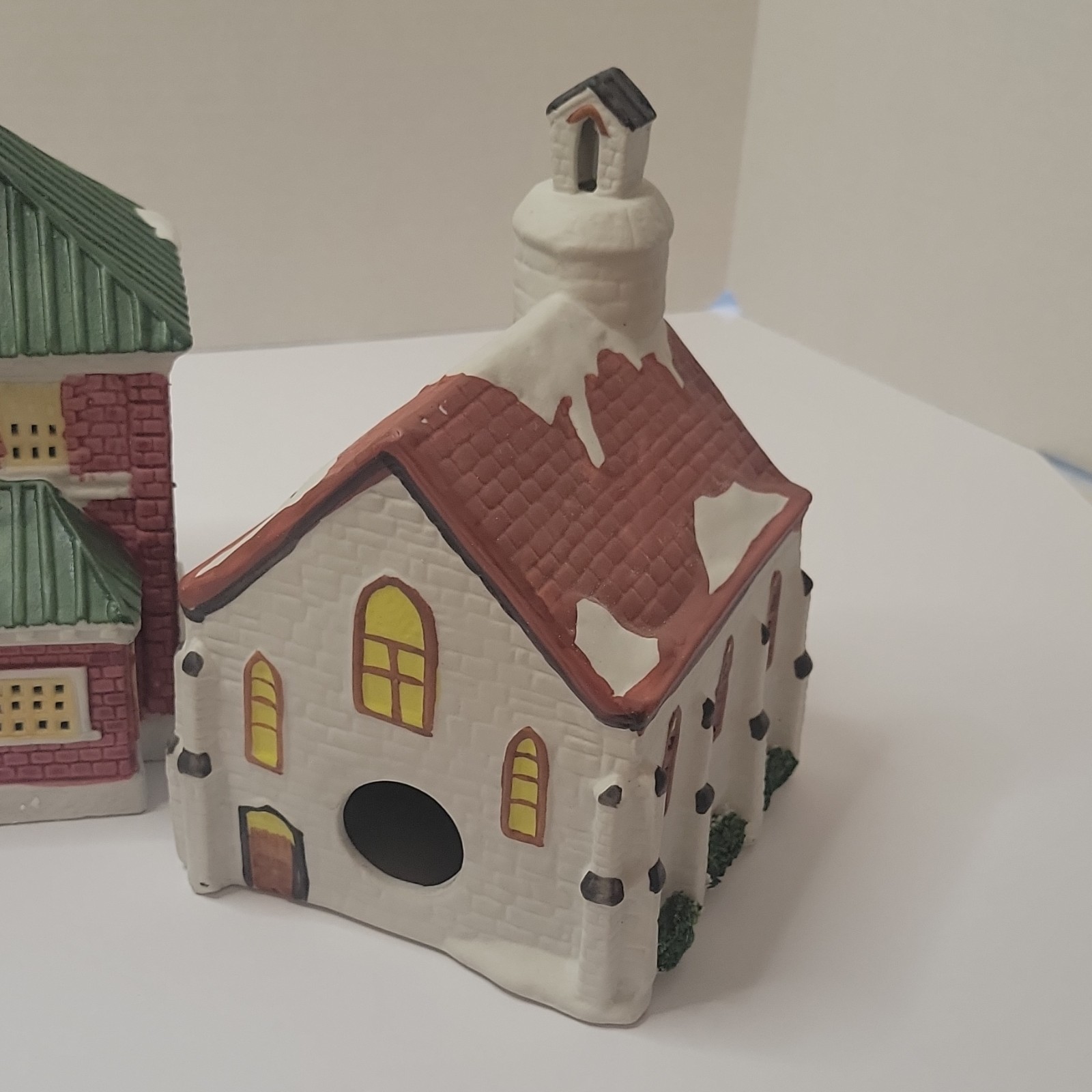 Lemax Hearthside Village Christmas Lot of 3 Porcelain Lighted Town Hall Church