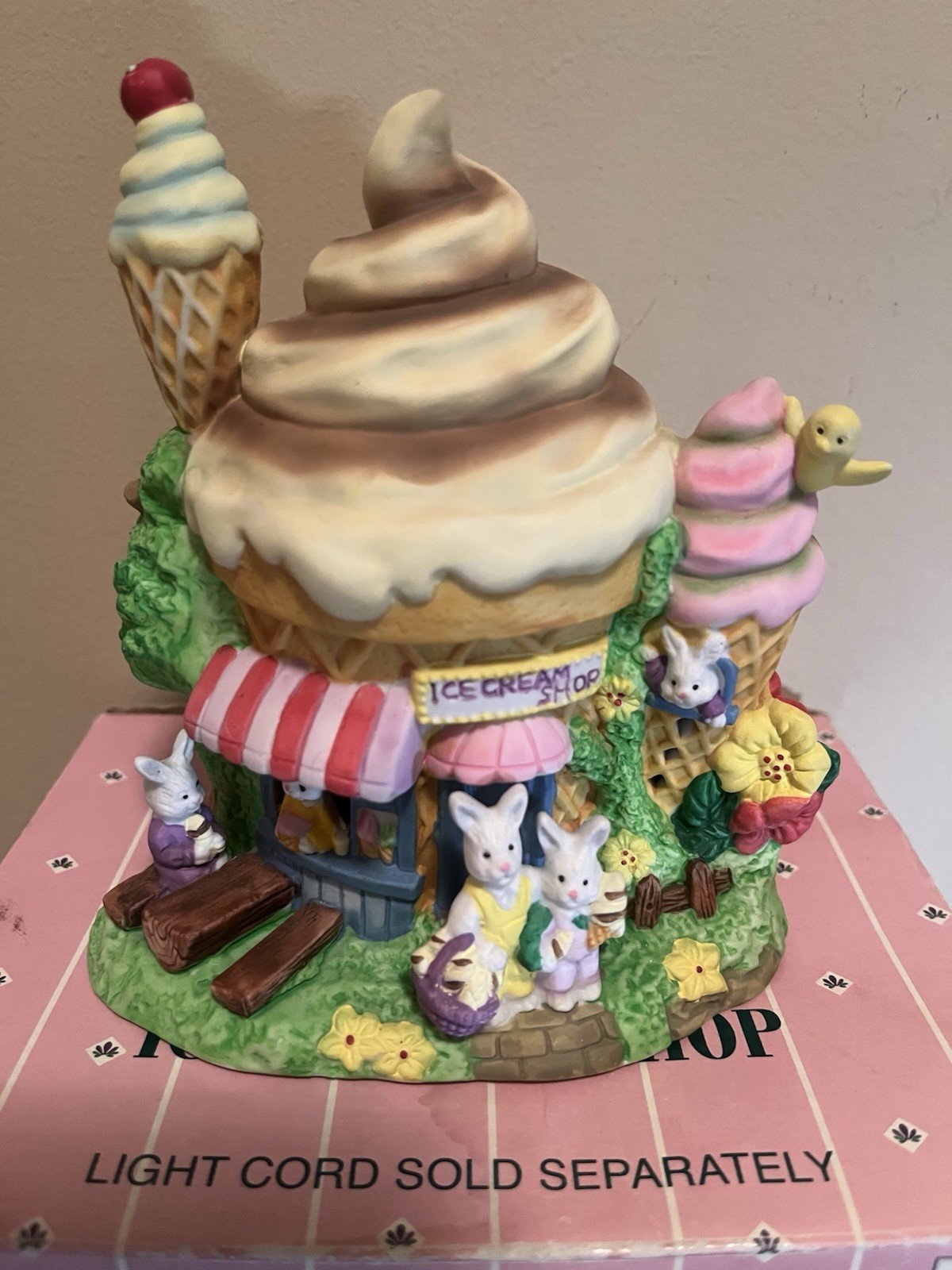 Vintage Cottontale Cottages Easter Village Ice Cream Shop Porcelain 2003 W/ Box