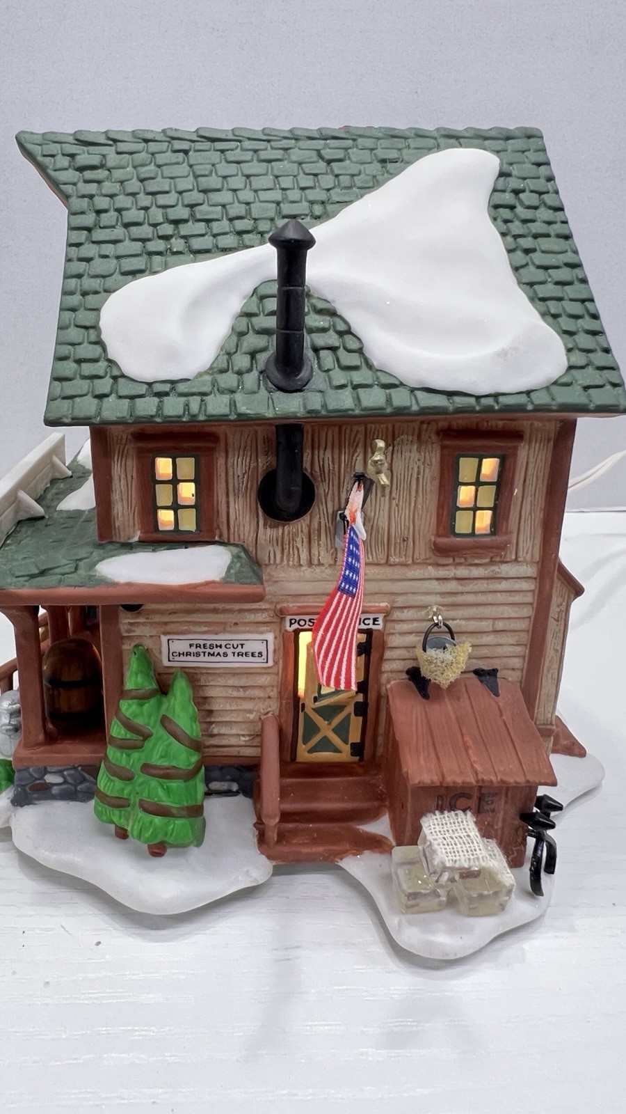 Dept 56 New England Village “Moggin Falls General Store” 56602 Retired READ
