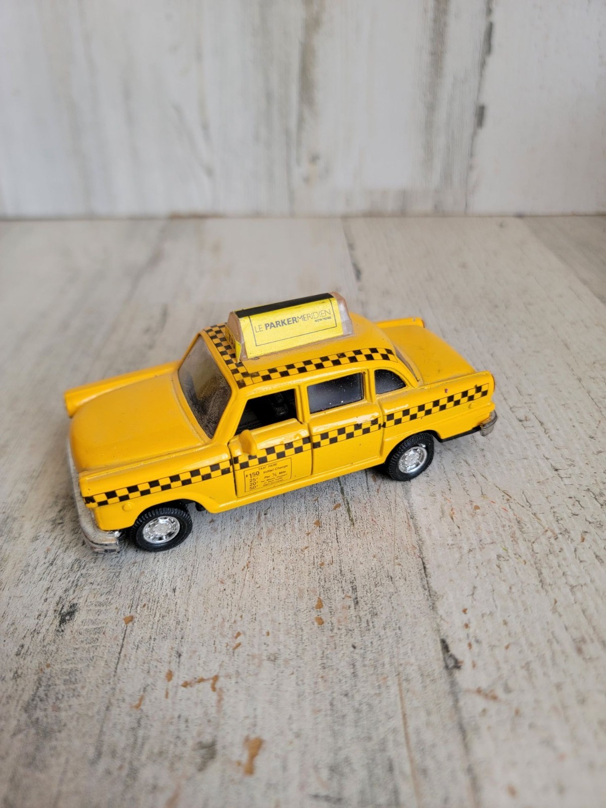 Diecast New York City yellow taxi village accessory prop home decor