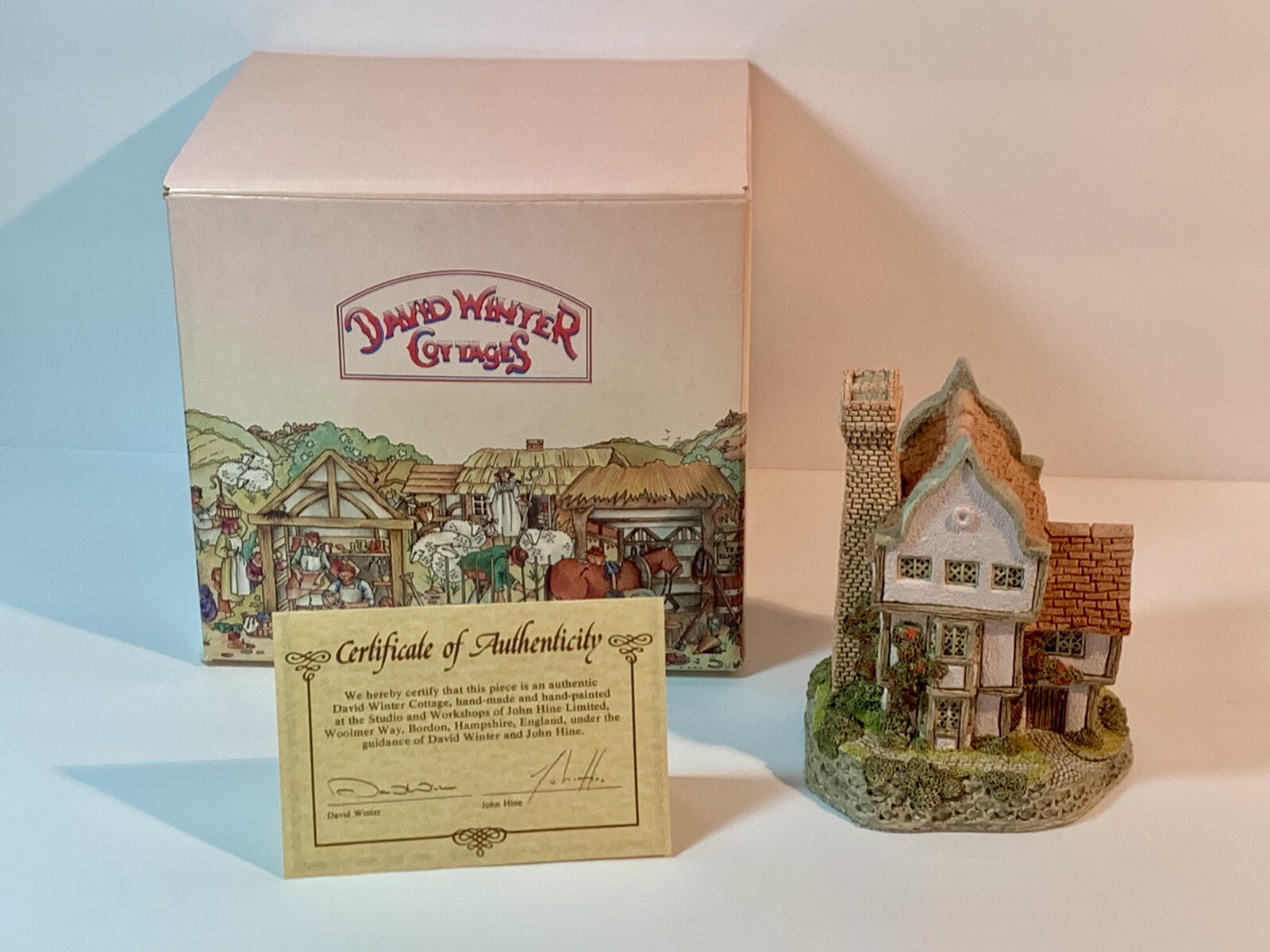 Vintage David Winter Cottage Suffolk House Handmade & Painted – Made in Britain