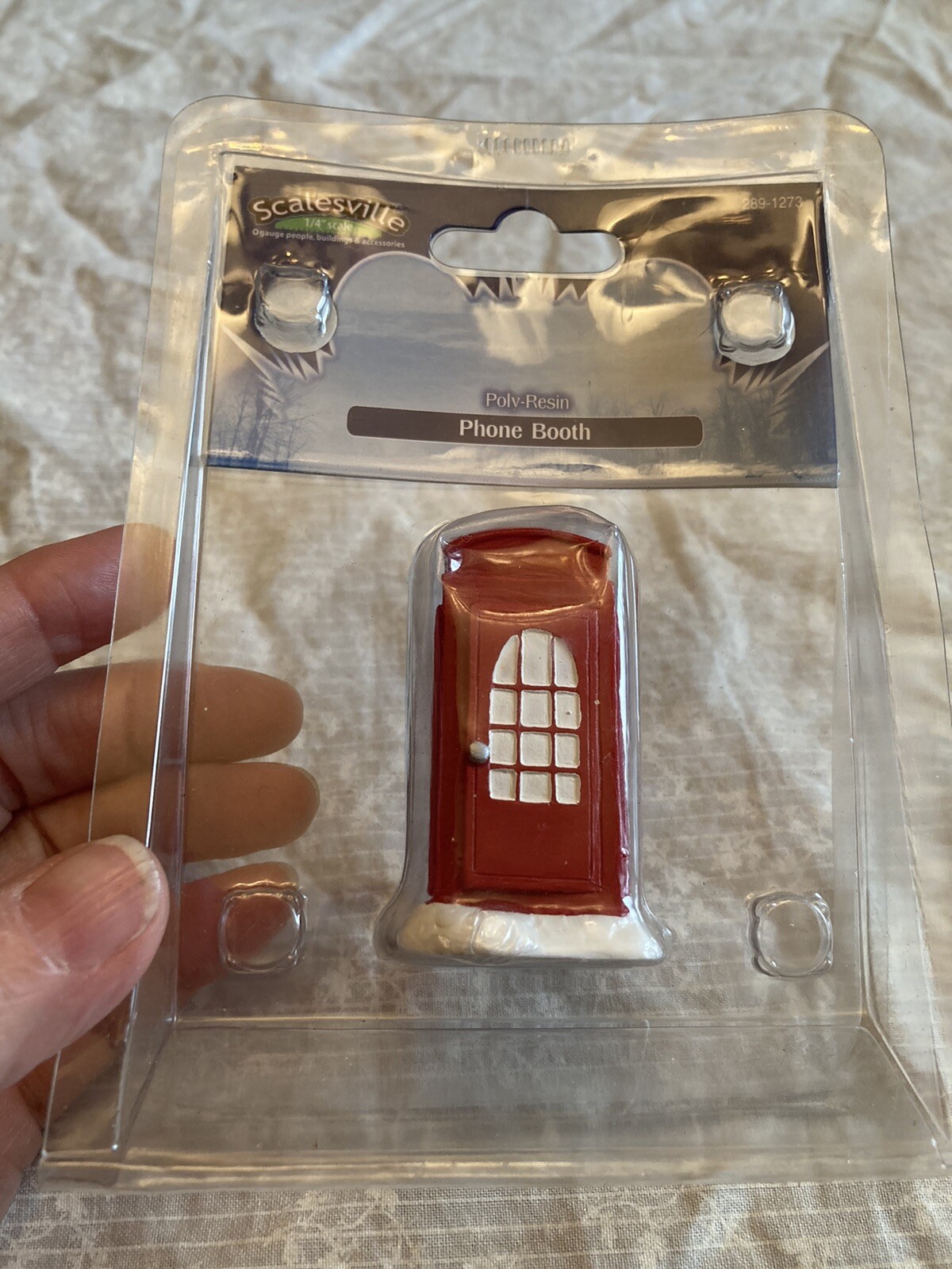 Scalesville Phone Booth. Red resin. 2.25 in.