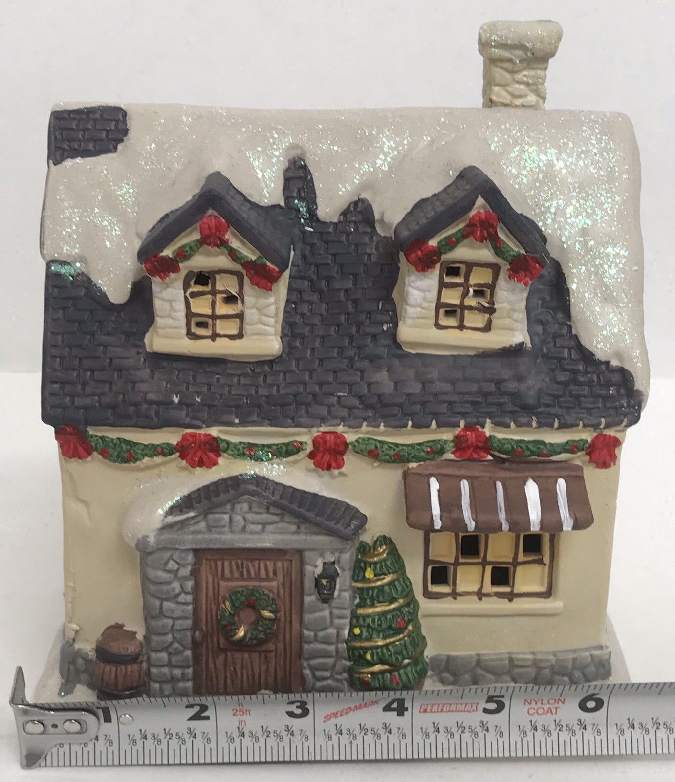 Cozy Cottage Christmas Tree Shops Lighted Porcelain Village Building