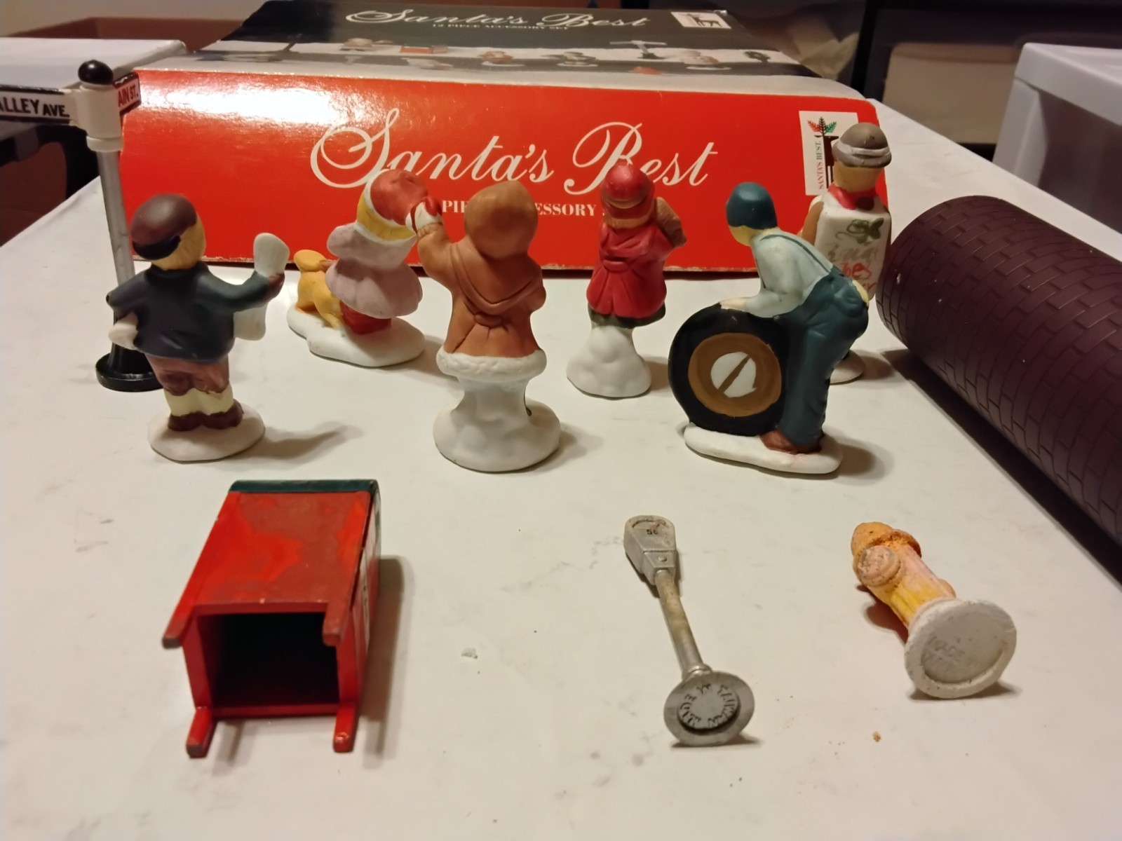 Christmas Village Porcelain Light Houses & Metal/Other Figurine Lot Used 4 Boxes
