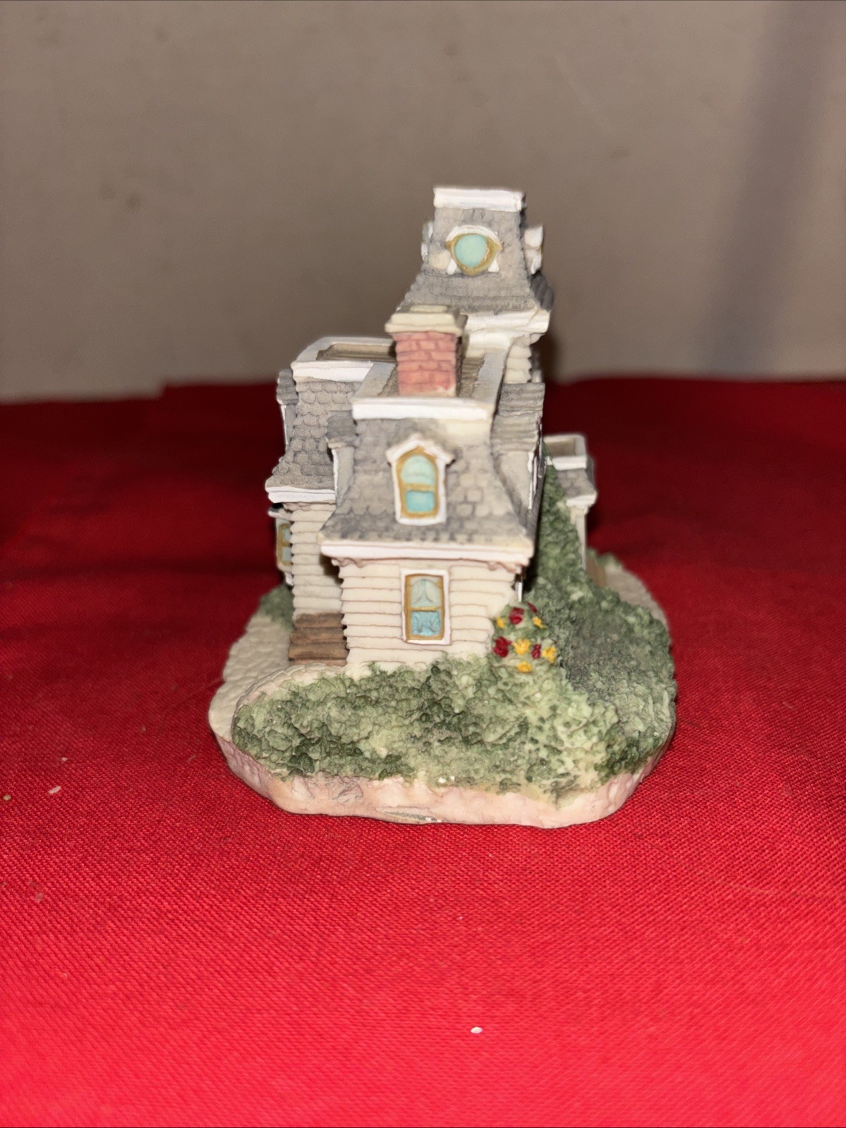 International Resourcing Services Dubois Mansion 1992 Villages House-Estate Find