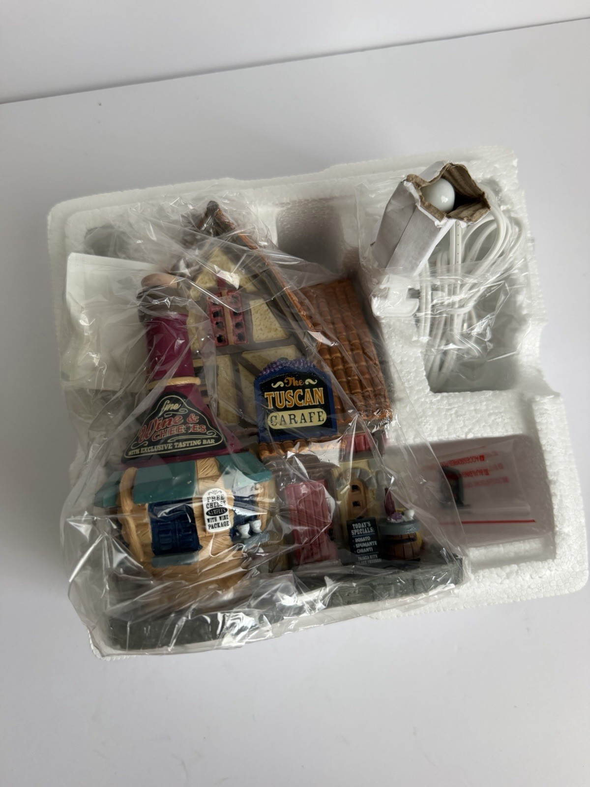 Lemax The Tuscan Carafe Wine & Cheese Lighted Village House 2020 w/ Box 05649