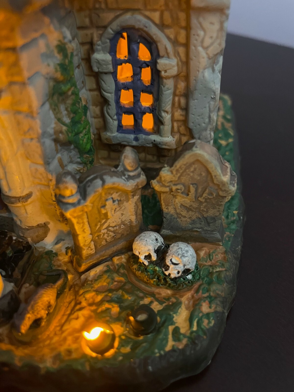 Lemax Spooky Town “Crowley Hall” Brand New, Lights, Sound, Ceramic, Rare