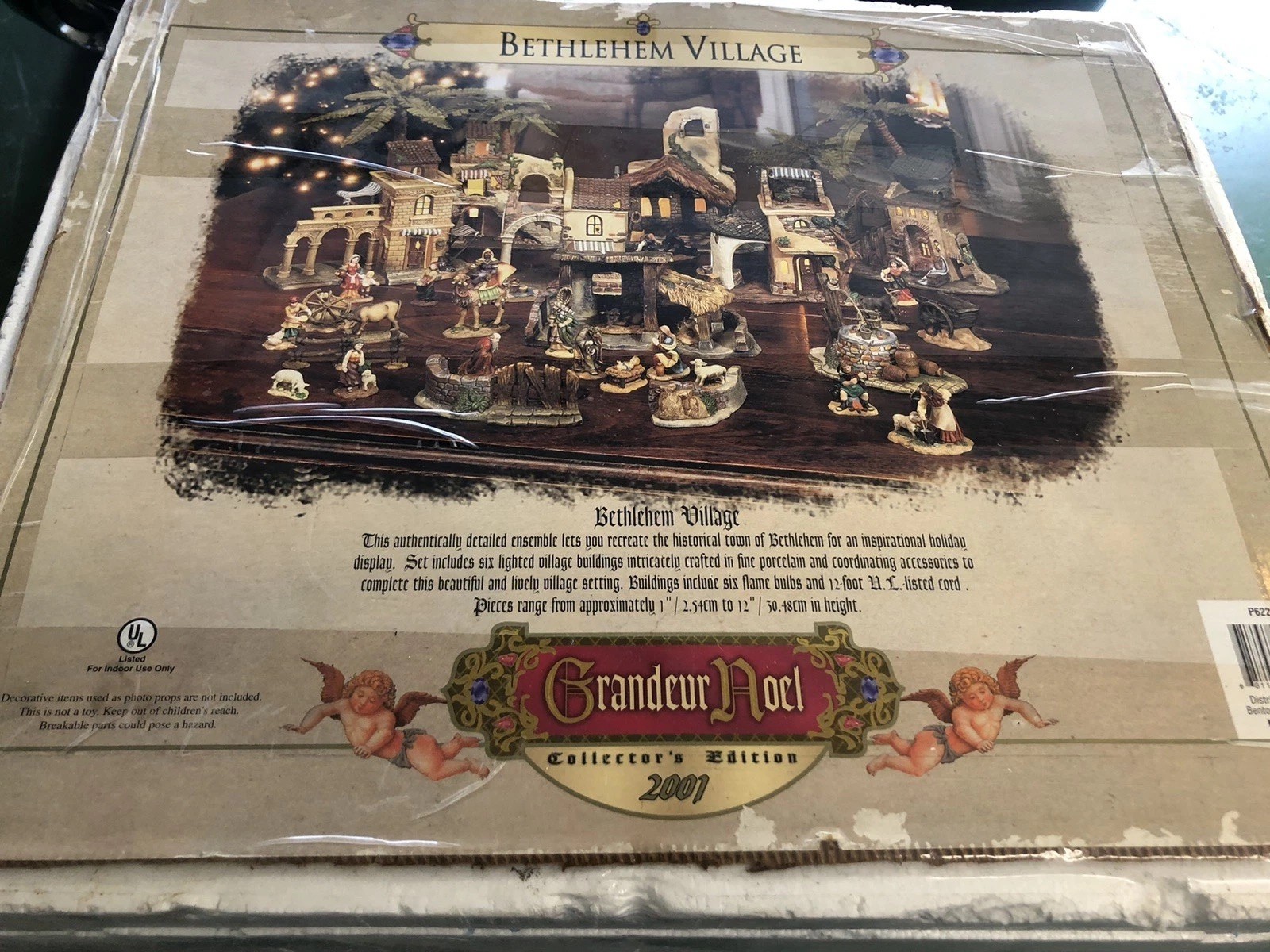 2001 Collector’s edition Grandeur Noel Bethlehem Village Holiday Porcelain Set