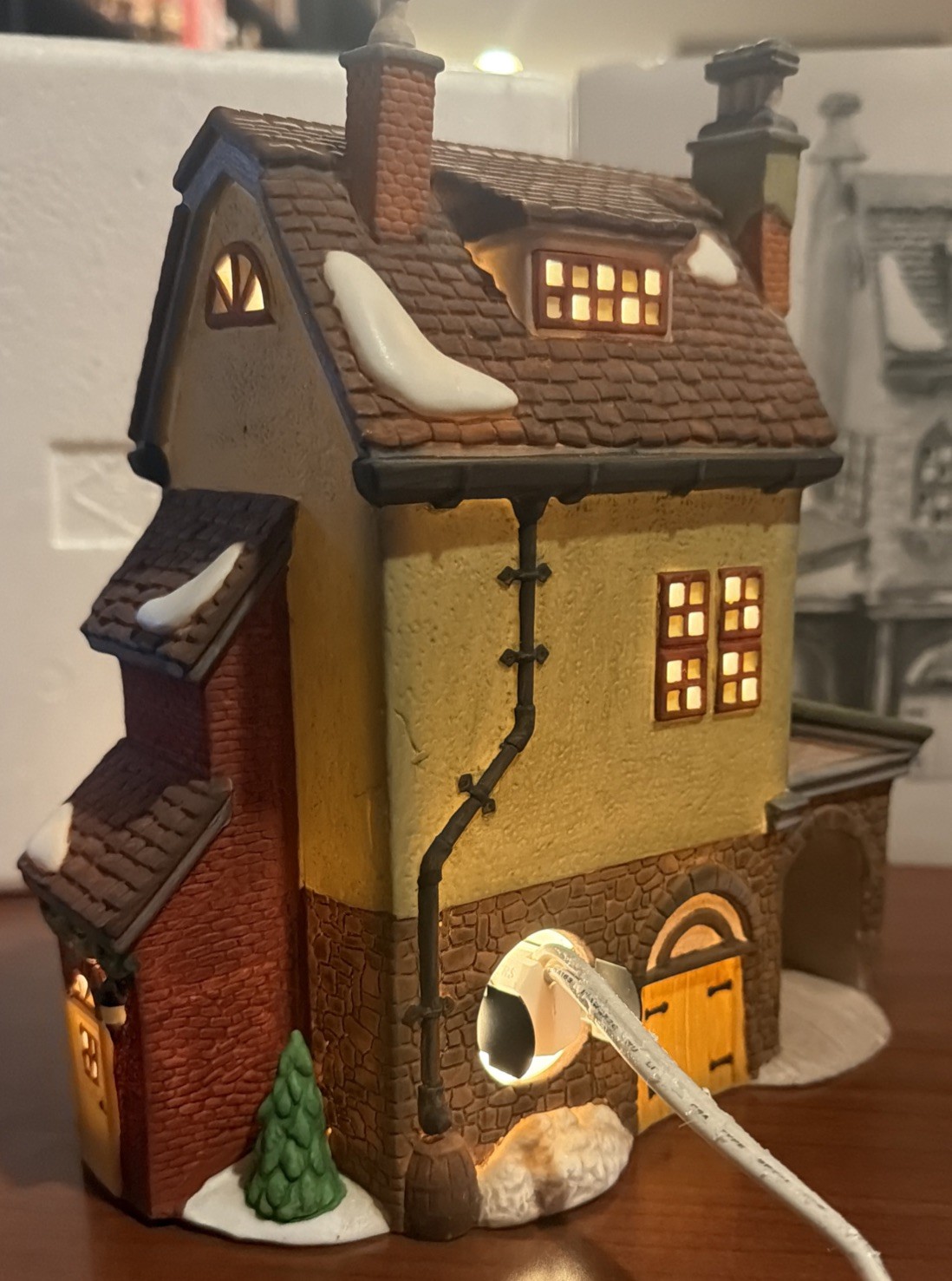 Dept 56 Dickens’ Village – Hather Harness – 5823-8 – 1994(r)