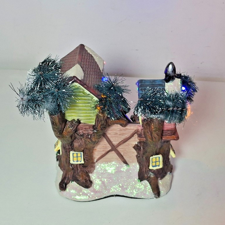 Crosslight Christmas Village Tree House ~ Uses batteries, 7″ Tall