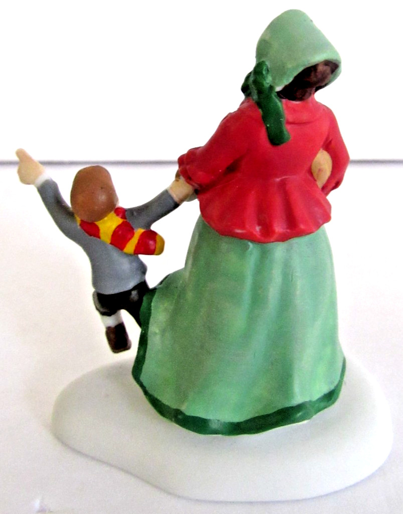 DEPT 56 “TEGAN’S ACCESSORY SET” (SET OF 4) ~(2013)~ **DICKENS’ VILLAGE** RARE !!