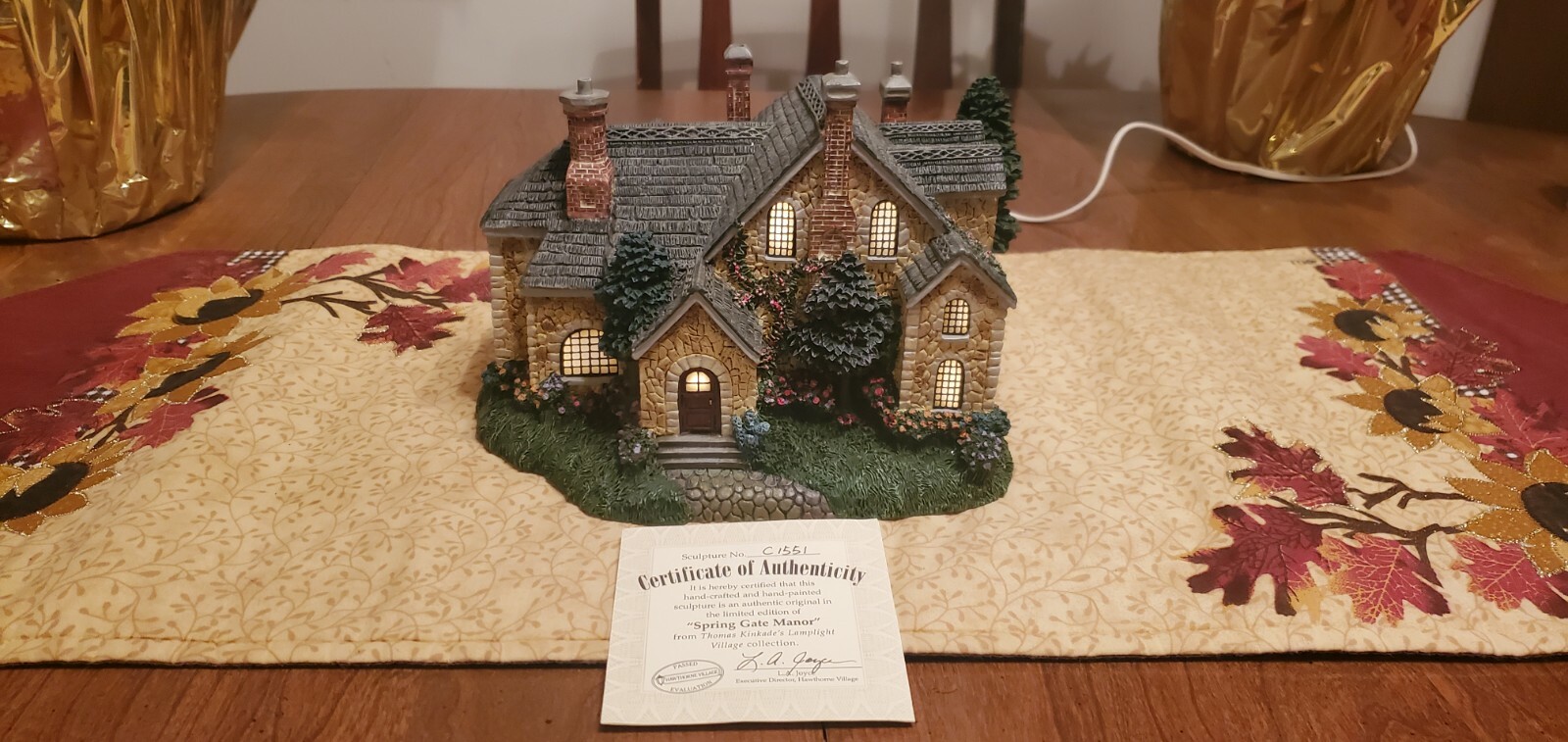 Thomas Kinkade SPRING GATE MANOR Lamplight Village MIB with COA