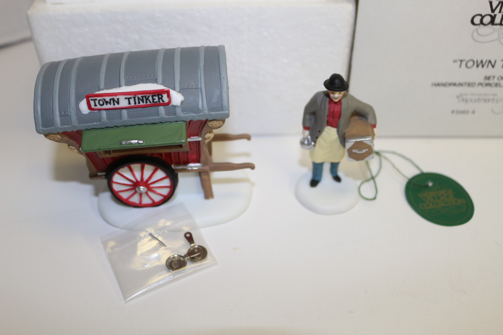 New in Box Dept 56 Heritage Village Collection ~Town Tinker~ #56464 Sealed Pans!