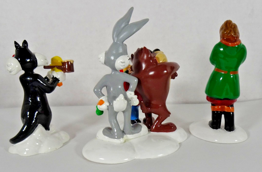 RETIRED 1999-2001 Dept 56 Snow Village Looney Tunes Animation Film Festival EUC