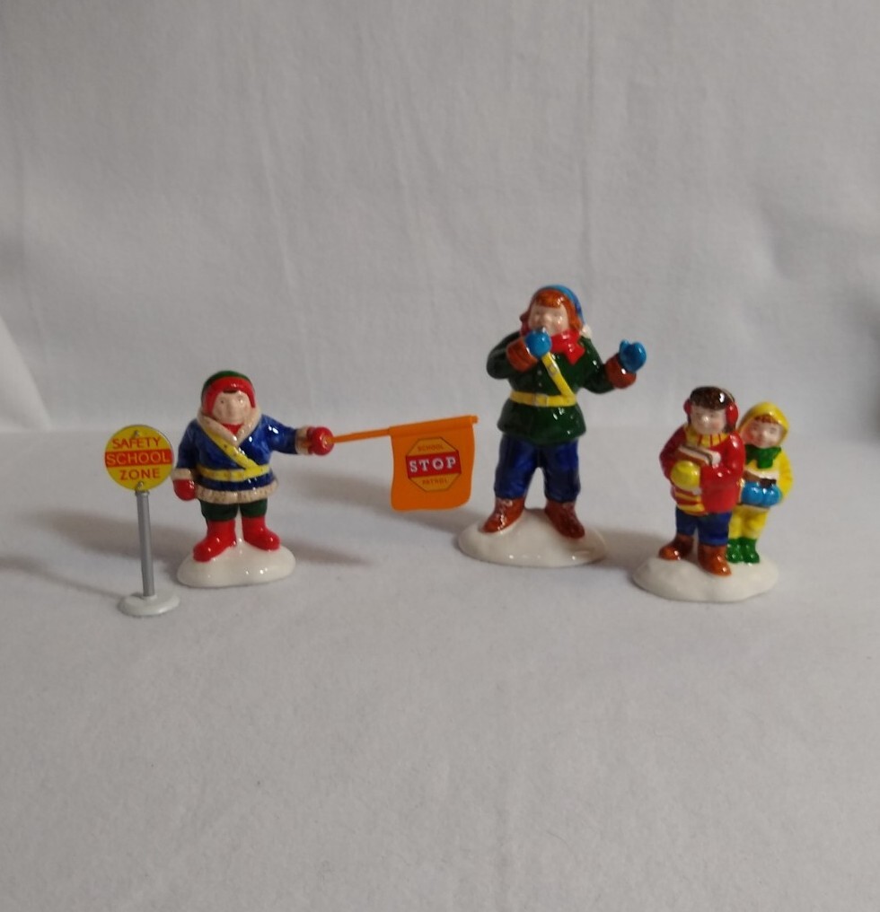 Department 56 “Safety Patrol” #5449-6 Snow Village Series Accessories Set no box