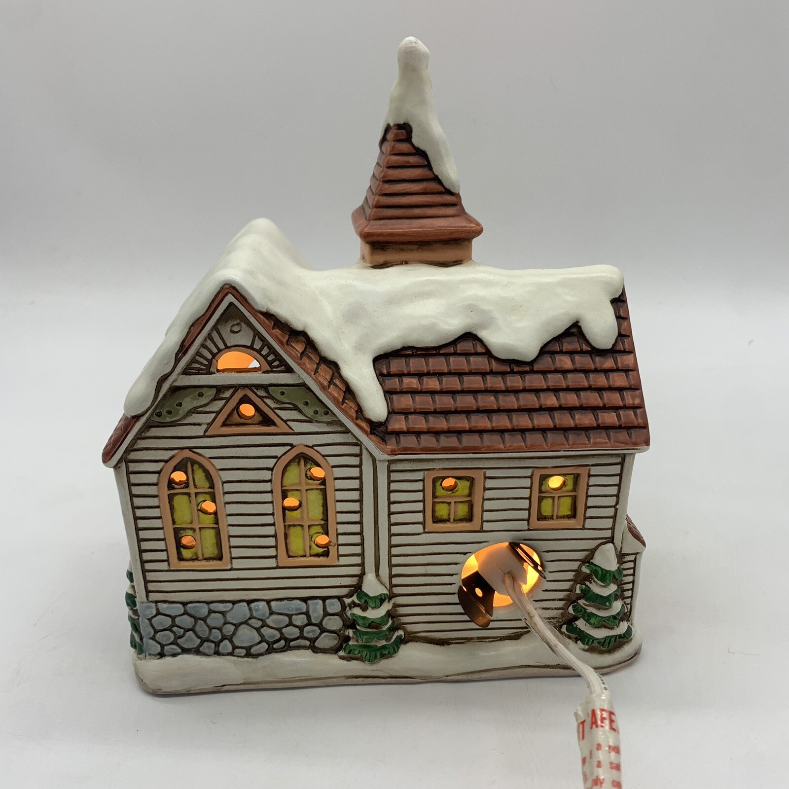 Vintage Lefton Colonial Village – Friendship Chapel – Byron Wood 1987