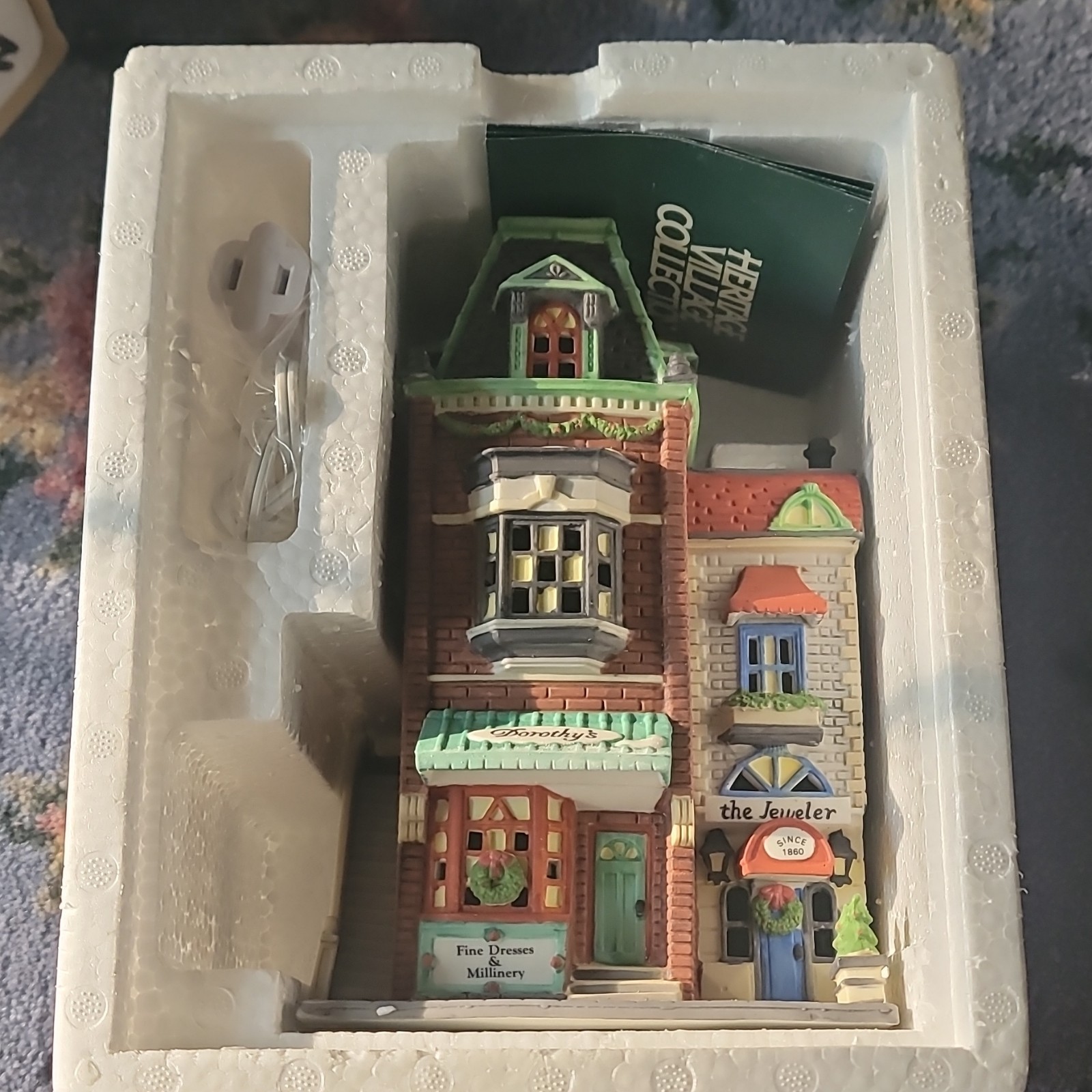 Department 56 Christmas in the City Dorothy’s Dress Shop Porcelain House Boxed