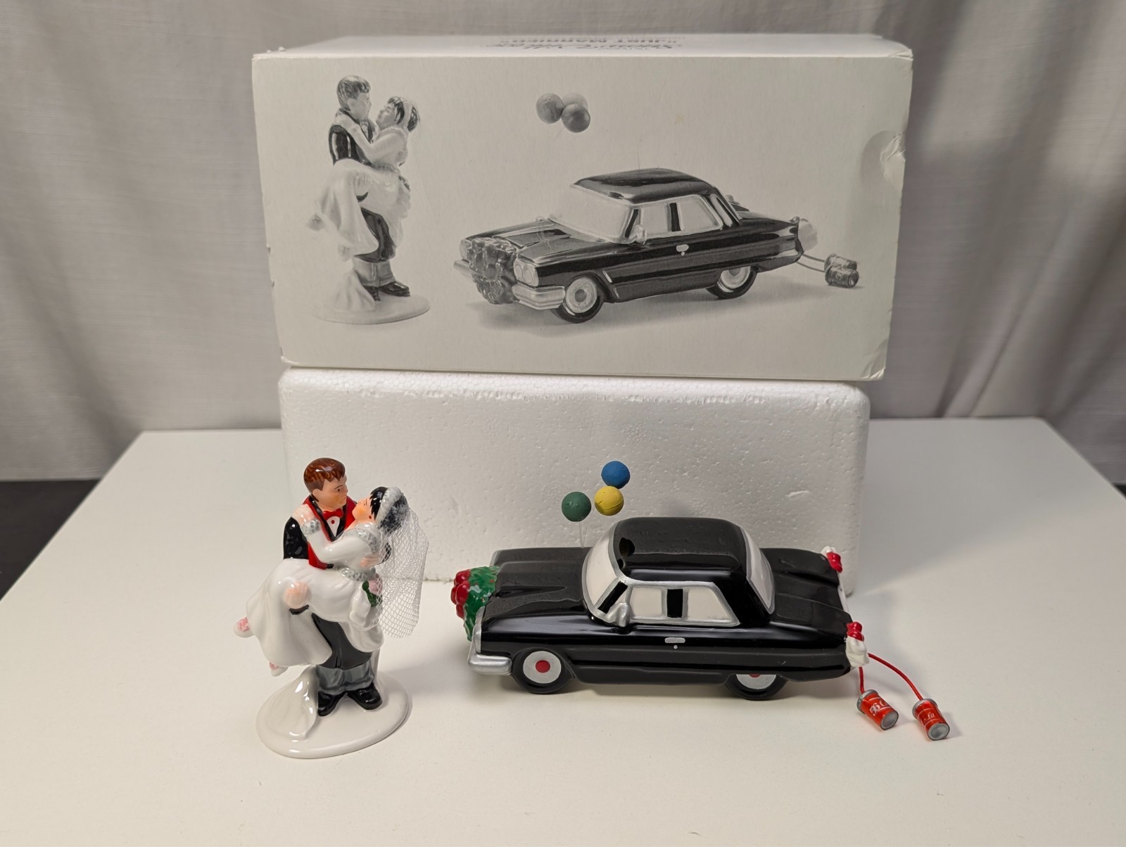 Dept 56 Snow Village JUST MARRIED, 2 Pc Set, 2005, Bride, Groom & Car, 56.54879