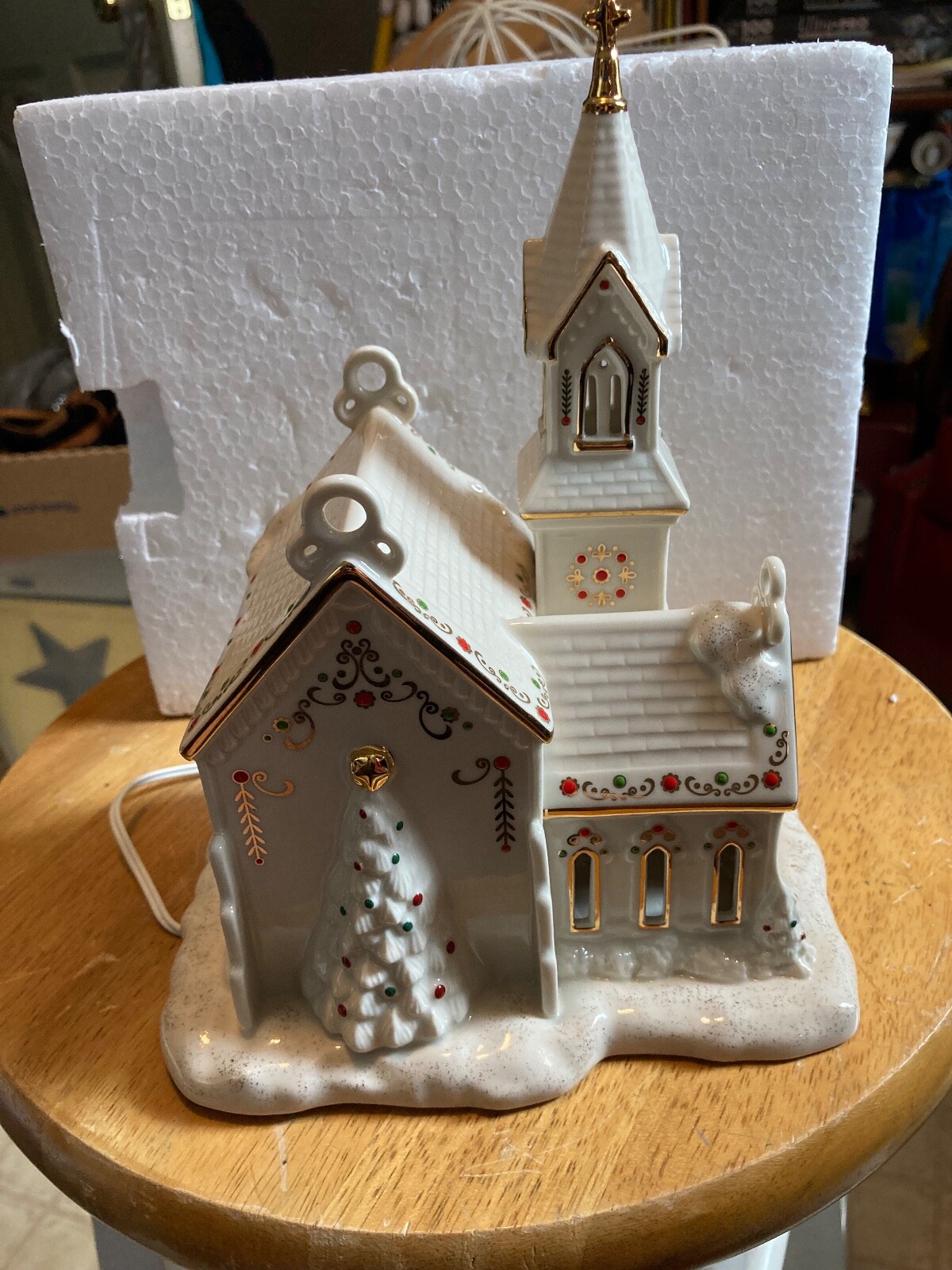 Lenox Village Treasures Collection Mistletoe Park Series Village Church With Box