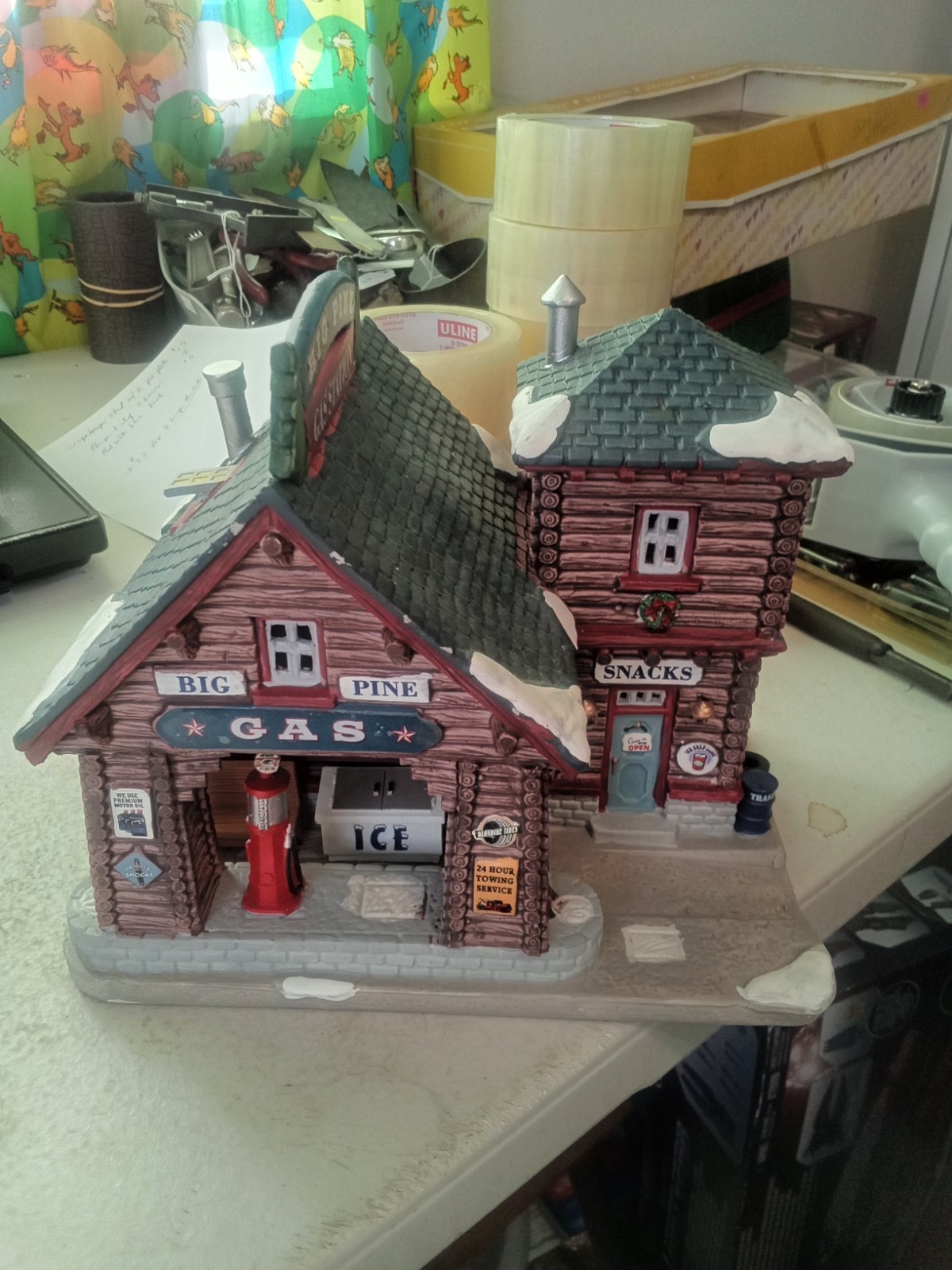 LEMAX Big Pine Gas Station and Snack Shop