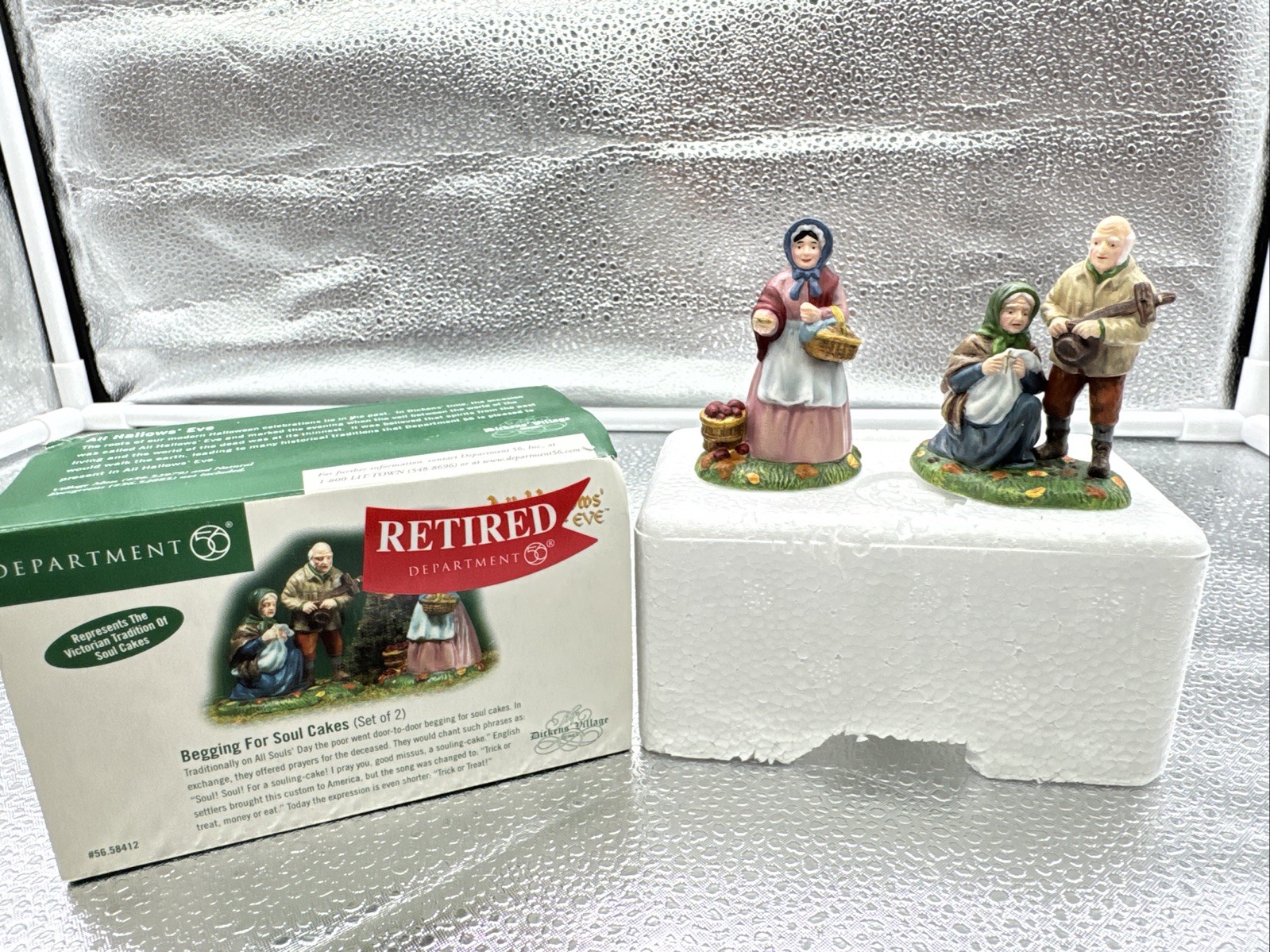 Department 56 BEGGING FOR SOUL CAKES Dickens Village All Hallows Eve #58412 2004