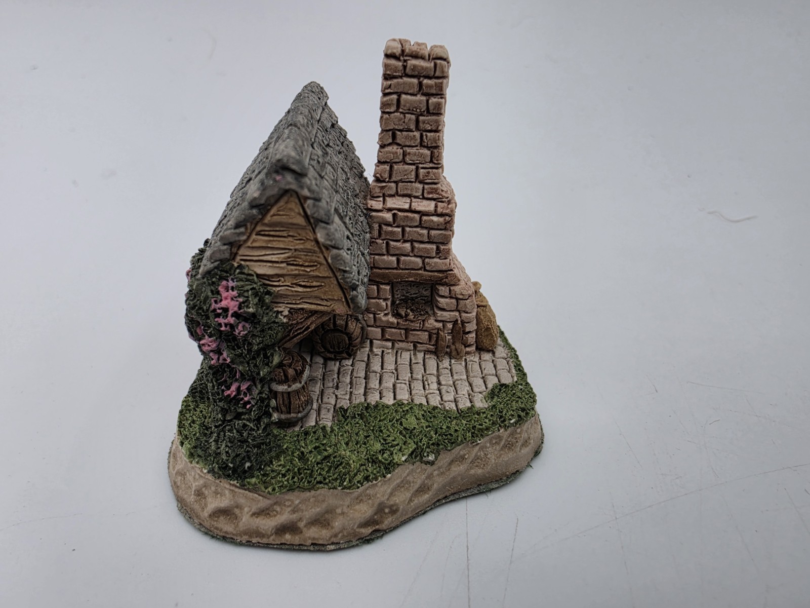 David Winter Cottages Cameos Barley Malt Kin Miniature With COA No Original Box