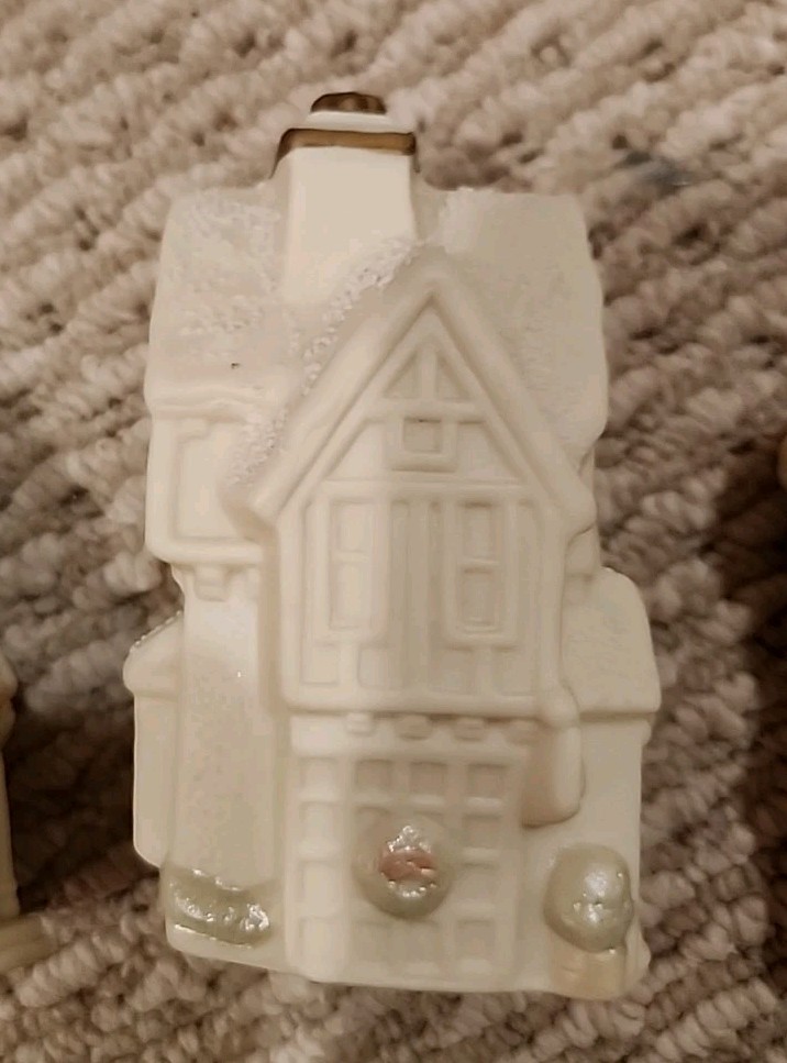 5 Carlton Cards Village Houses Building Figure Decorative Church Bakery Toy VTG