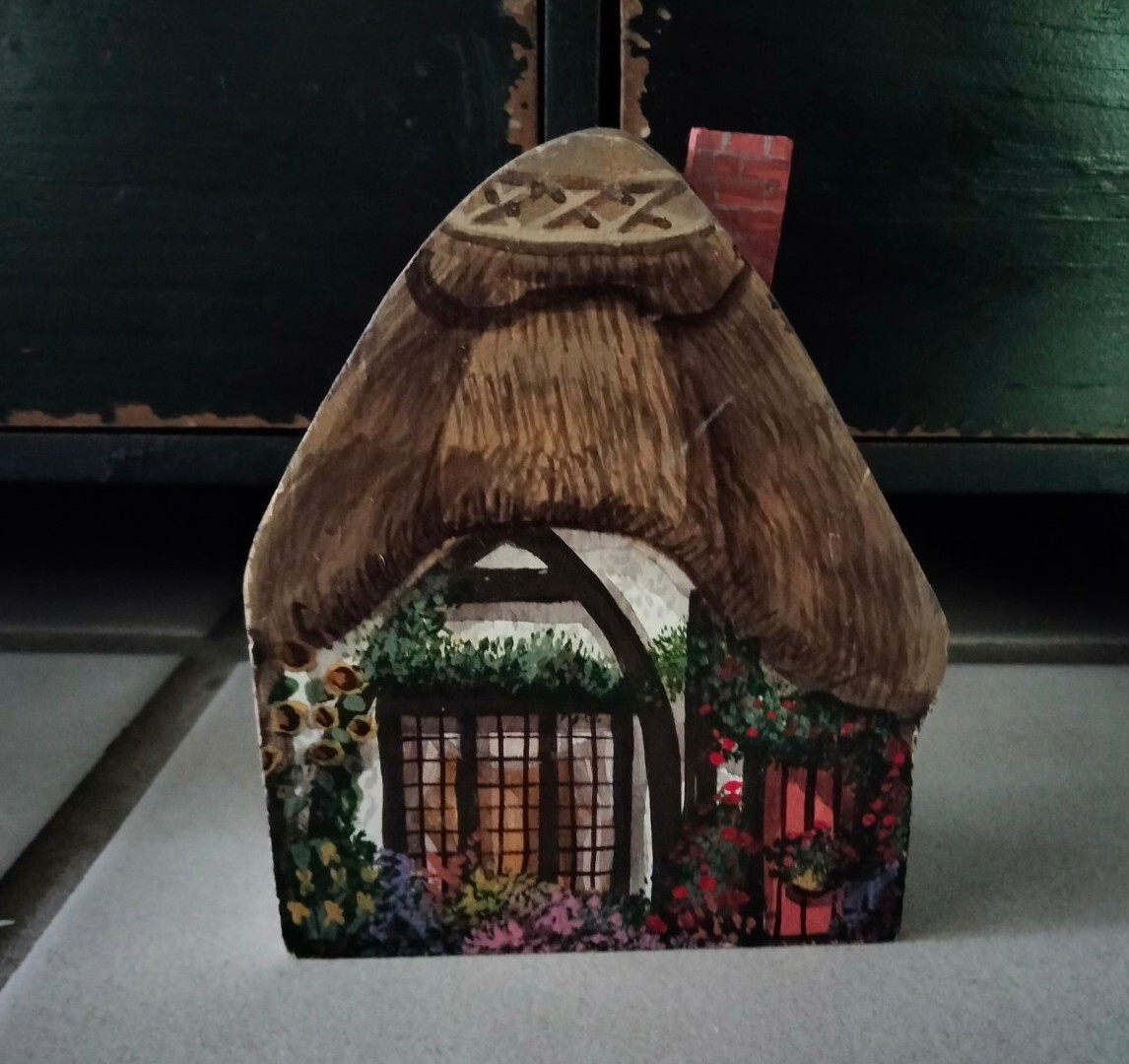Rare Vintage Susan Stentiford Wiltshire Cottage Wood Home Décor Shelf Sitter