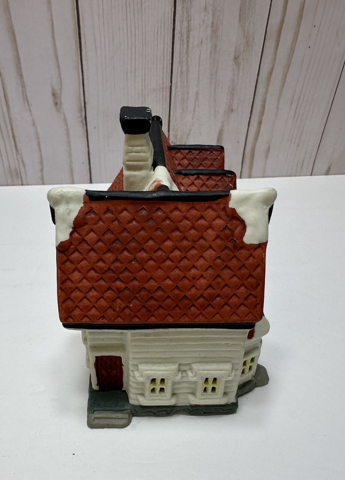 Vintage Christmas 1995 Santa’s Best Village Victorian Holiday Village House