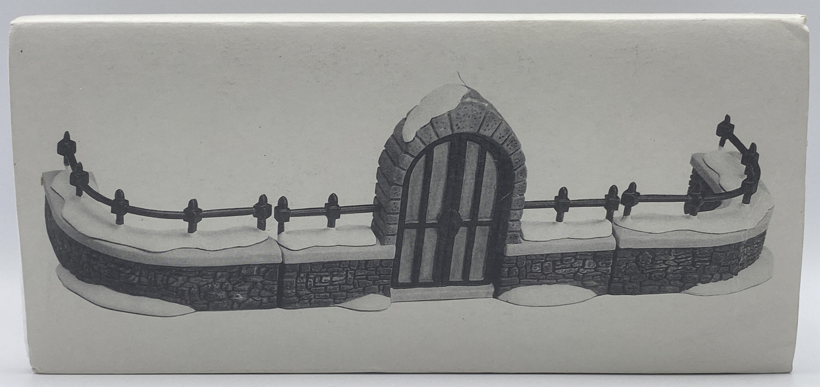 Dept. 56 Heritage Village ~ Church Yard Gate & Fence 5806-8 in Box
