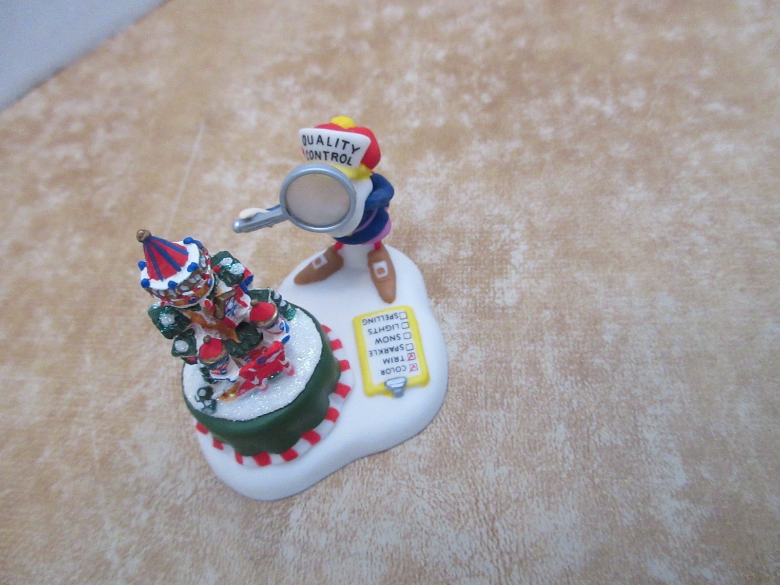 Dept. 56 North Pole Series 2005 Making Each House ,Checking It Twice #56.57204