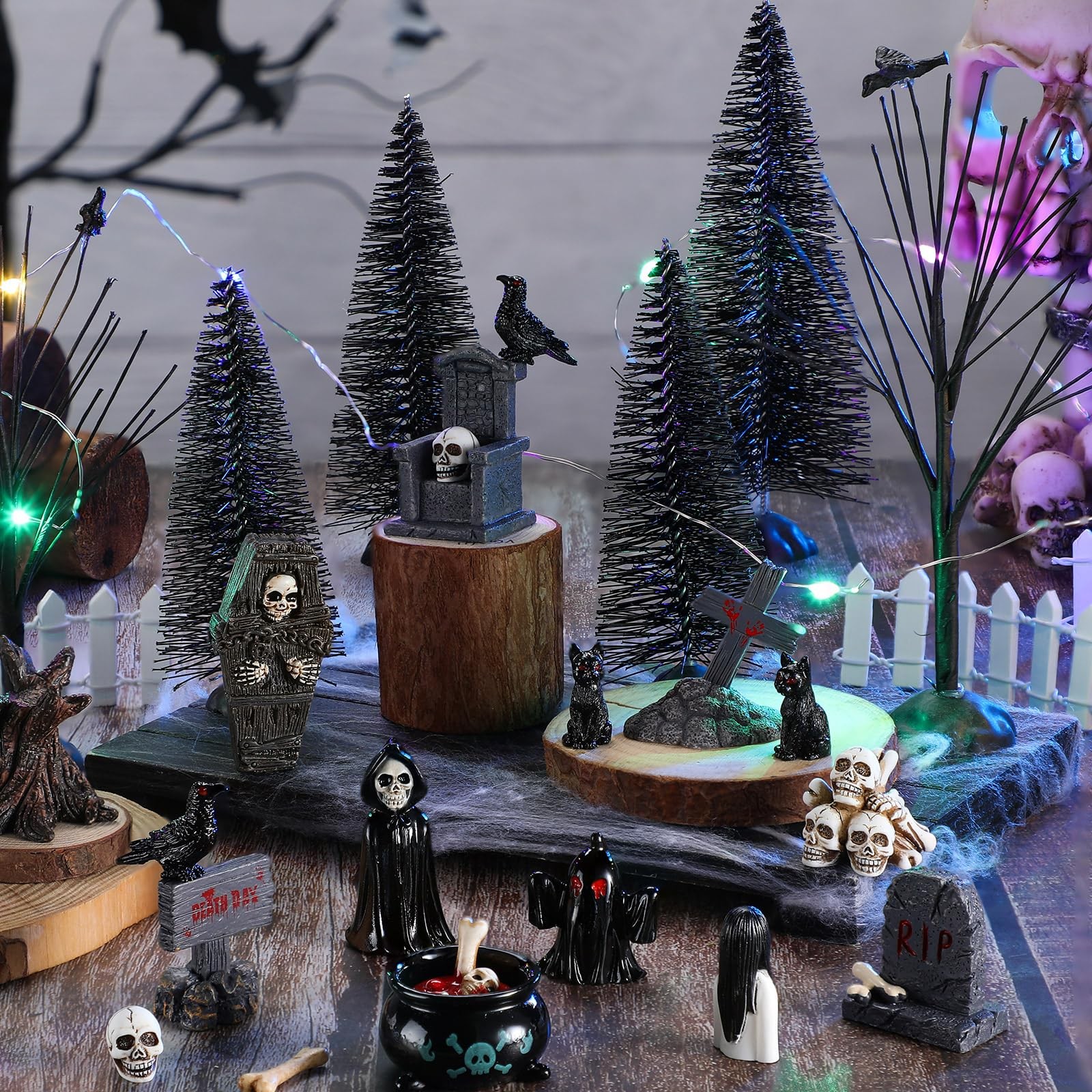 Liliful 32 Pcs Halloween Village Miniature Town Accessories Set Halloween Figuri