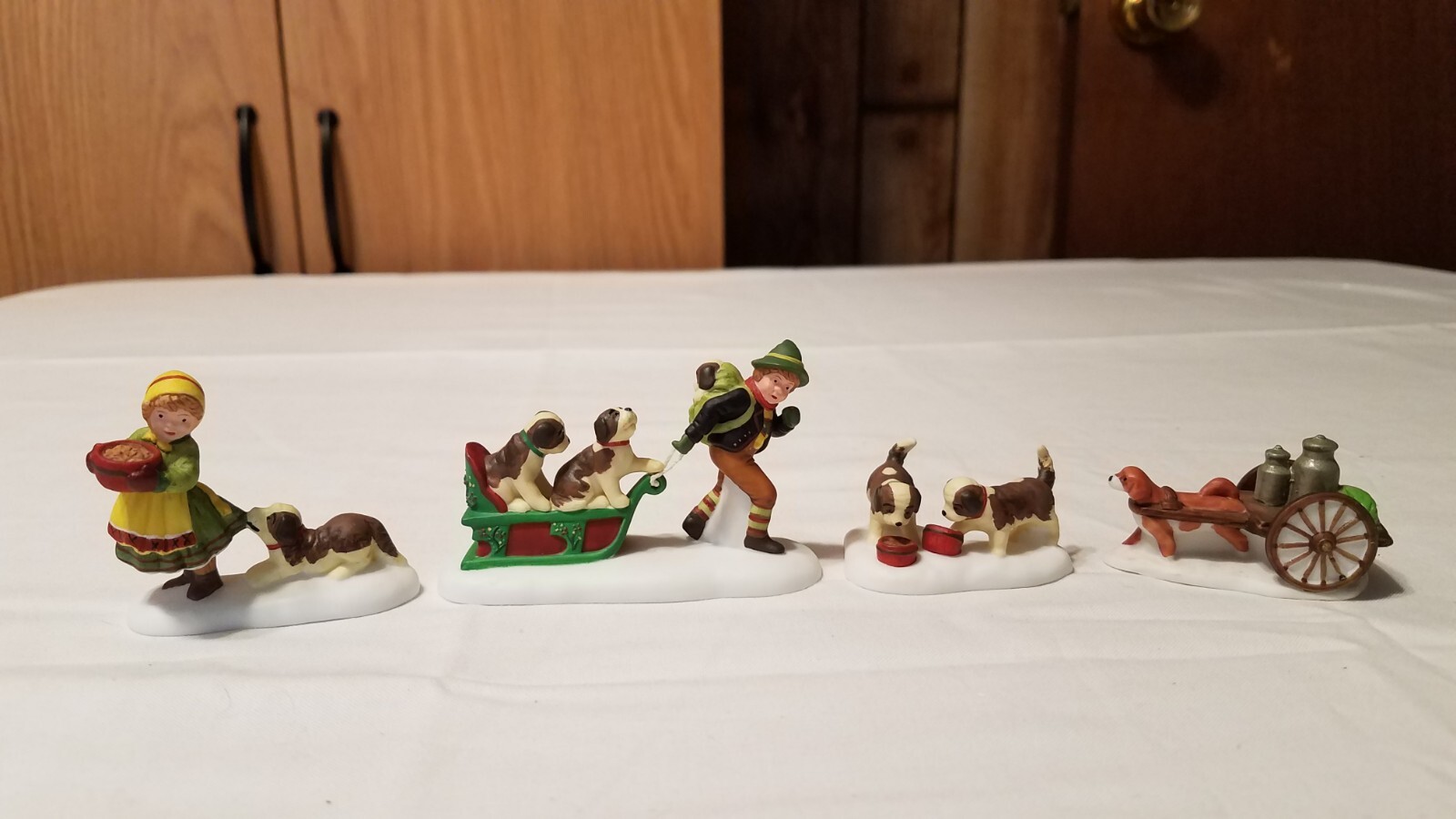 Dept 56 VILLAGES LOT Farm Workers Animals Fences 14 Items